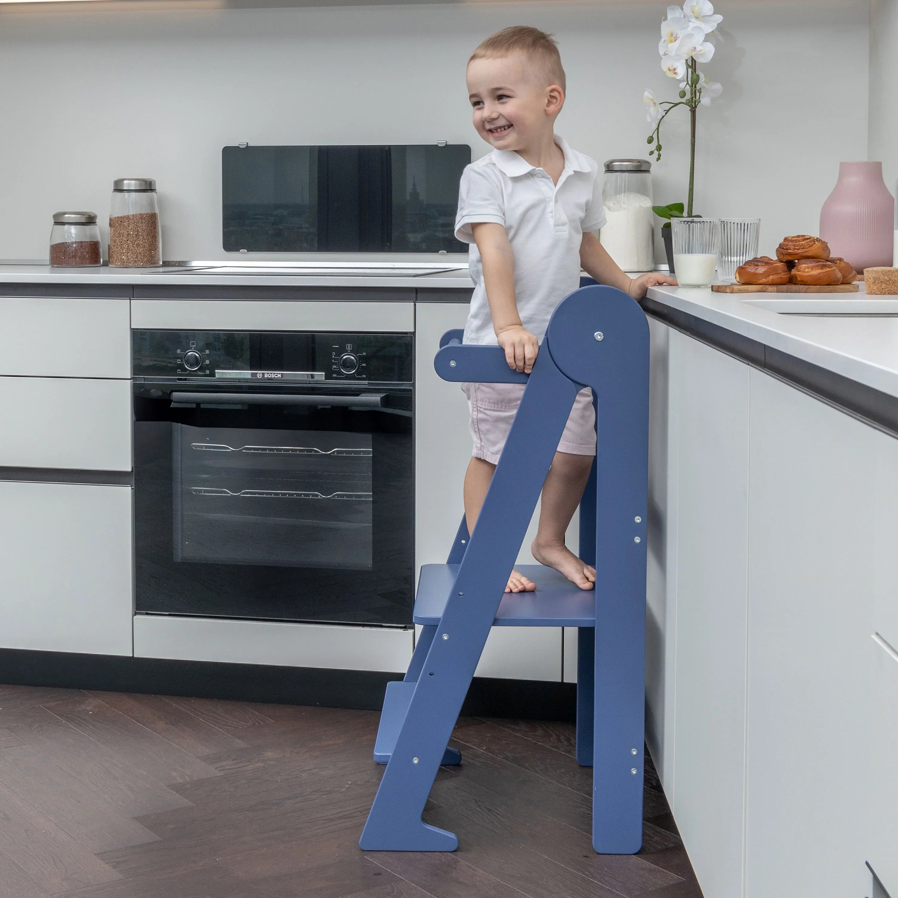 Petit Chef Foldable Toddler Tower in Navy Blue