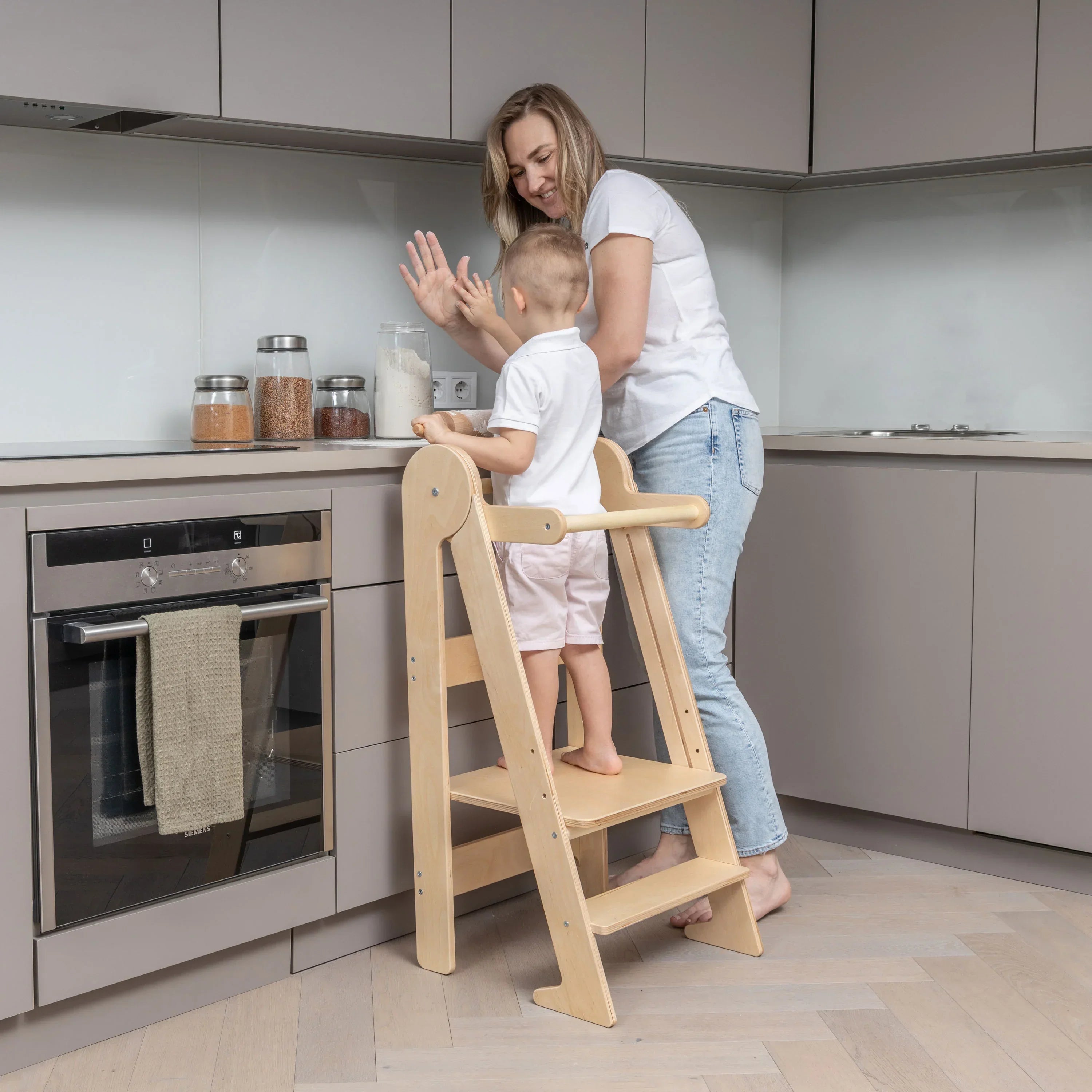 Petit Chef Foldable Toddler Tower in Natural Wood