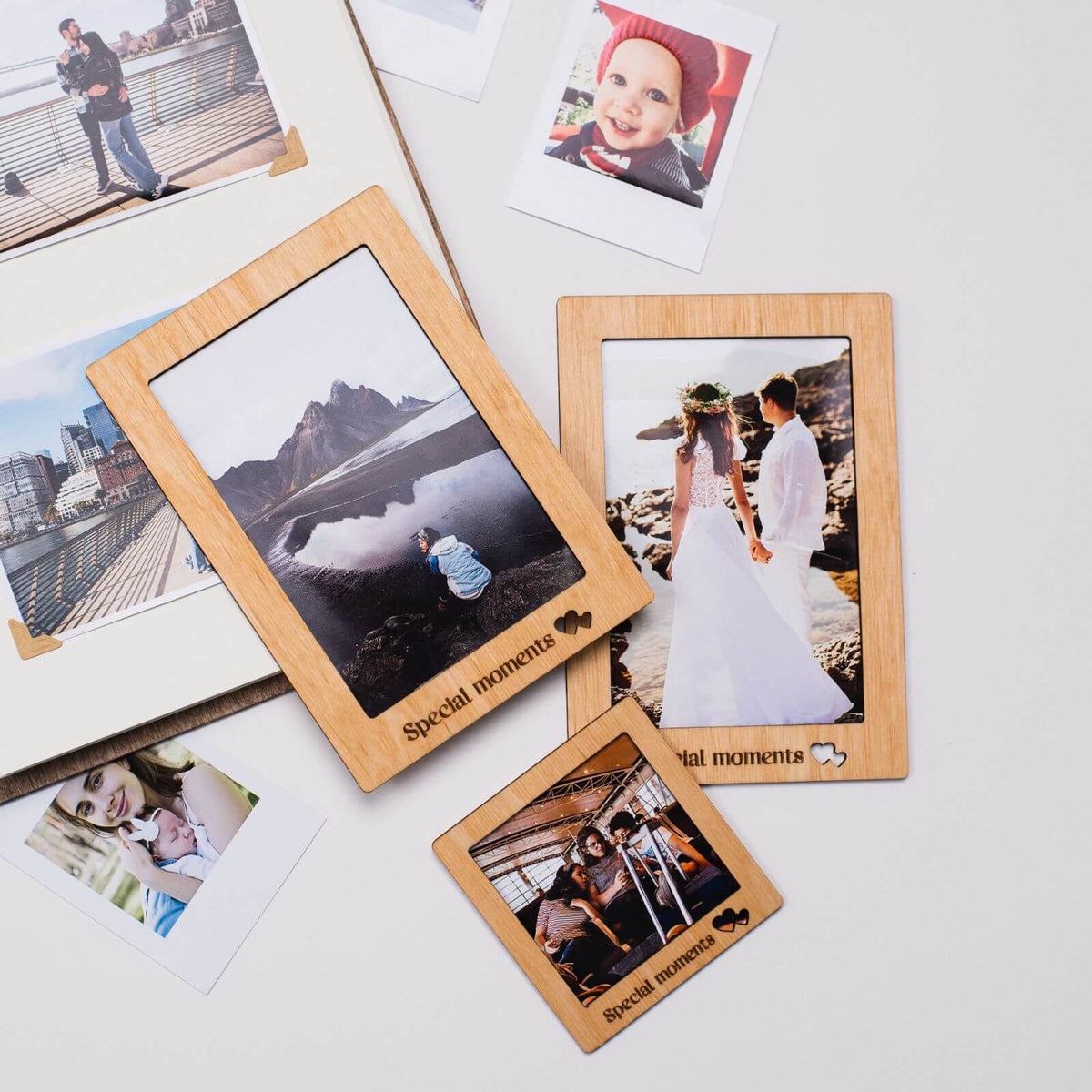 Bundle: 9 Photo Frames, Flags And Airplanes Pins