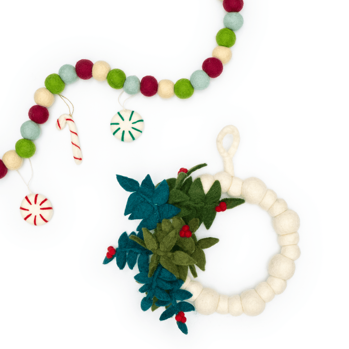 White Mistletoe Red Berry Wreath - Red