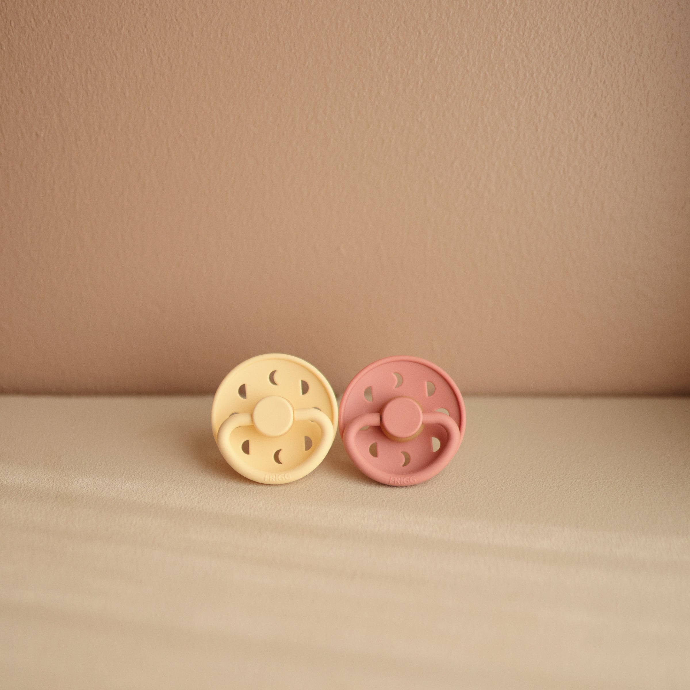 Frigg Moon Silicone Pacifier 2-pack