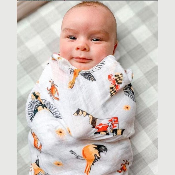 Gift Set: Maryland Baby Muslin Swaddle Blanket And Burp Cloth/bib Combo