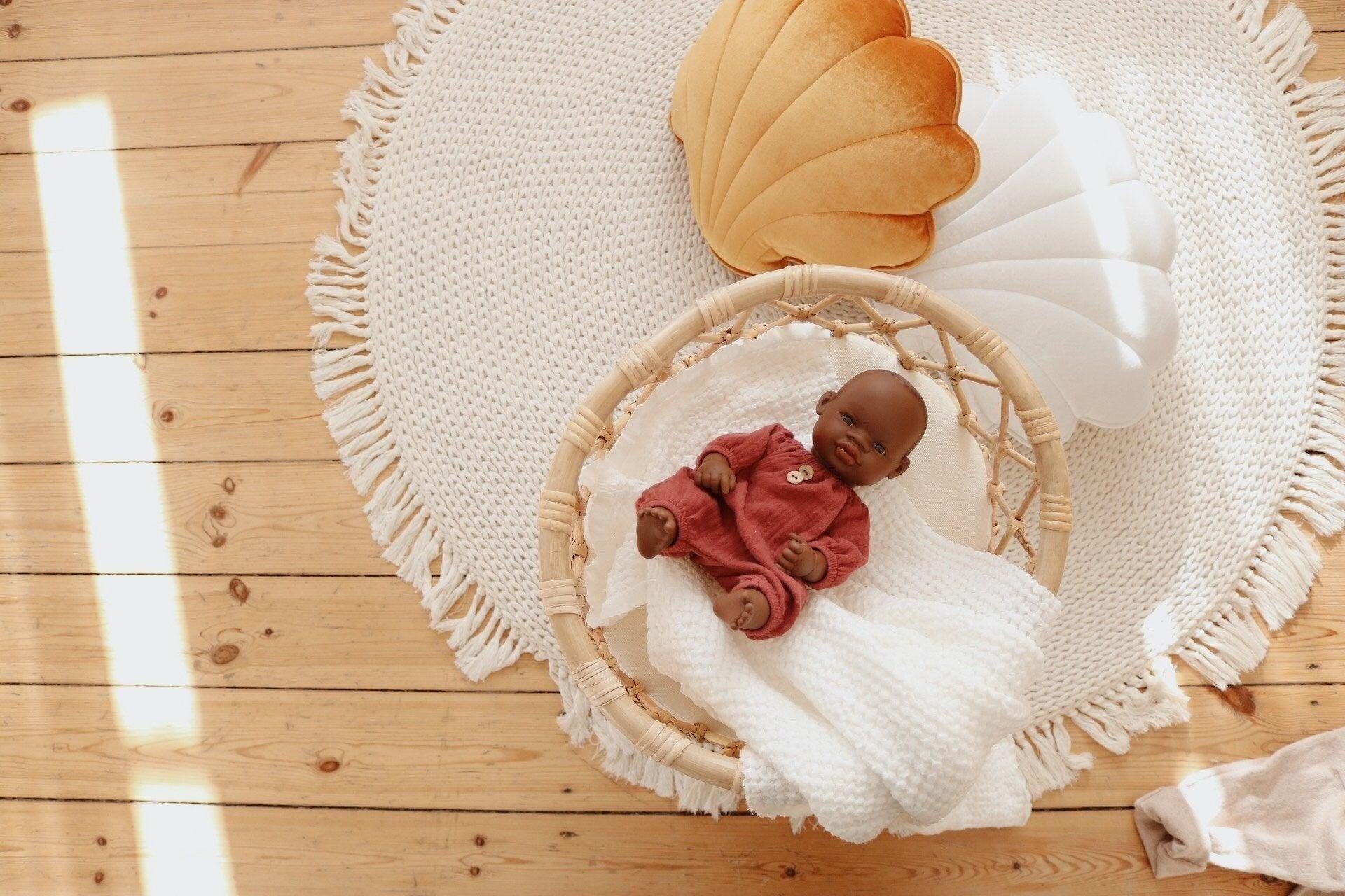 Velvet Gold Pearl Shell Pillow