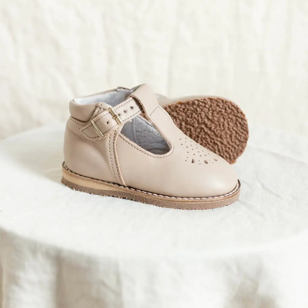 Greta T-strap - Truffle