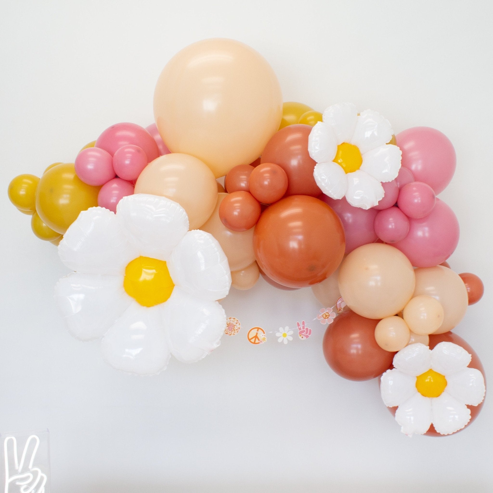 Groovy Daisy Foil Balloon – 28" | Retro Party Décor