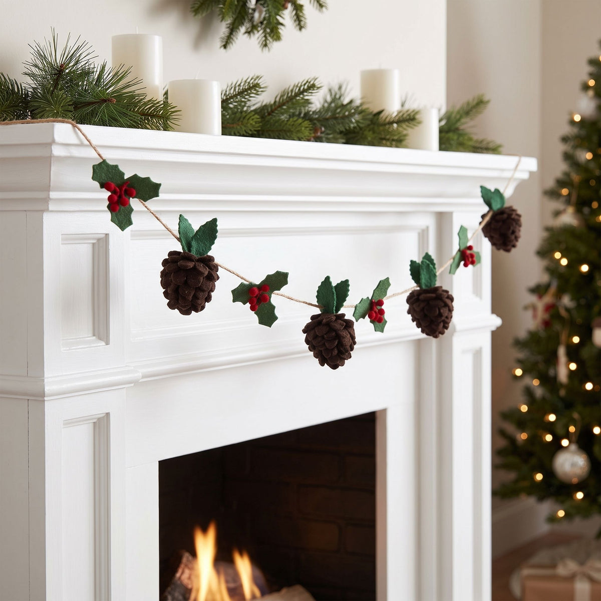 Handmade Christmas Garland - Pinecones And Holly Berries In Felt And Jute - 6'