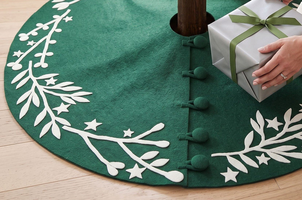 Handmade Felt Cream Branches And Stars Green Christmas Tree Skirt 60"