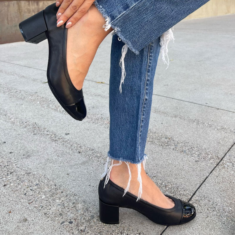 Heidi Classic Pump In Black Leather