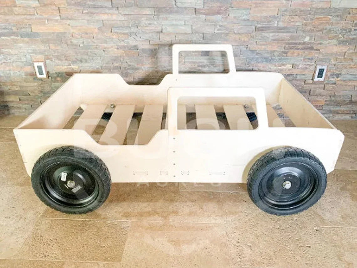 Cam V1- Bronco Bed With Real Wheels + Acrylic Grille