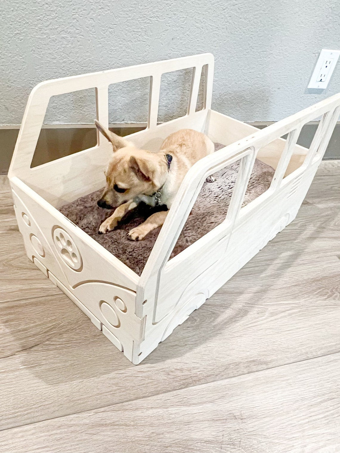 Greg- Dog + Cat Bed