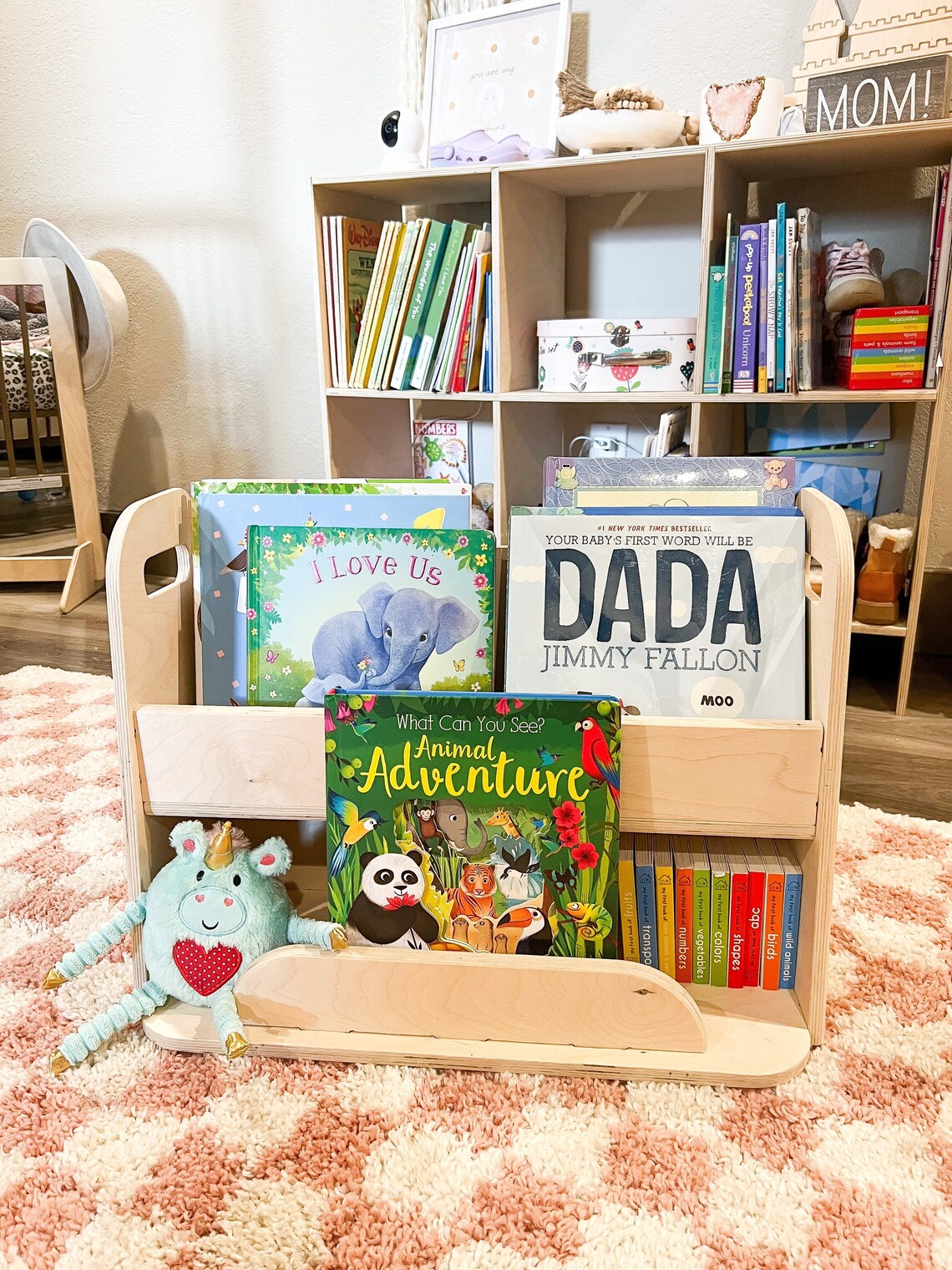 Janine- Portable Bookshelf