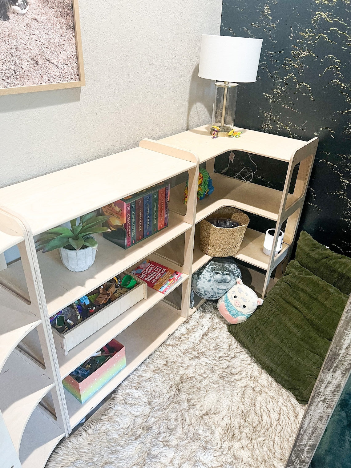 Jerry- Corner Toy Shelf