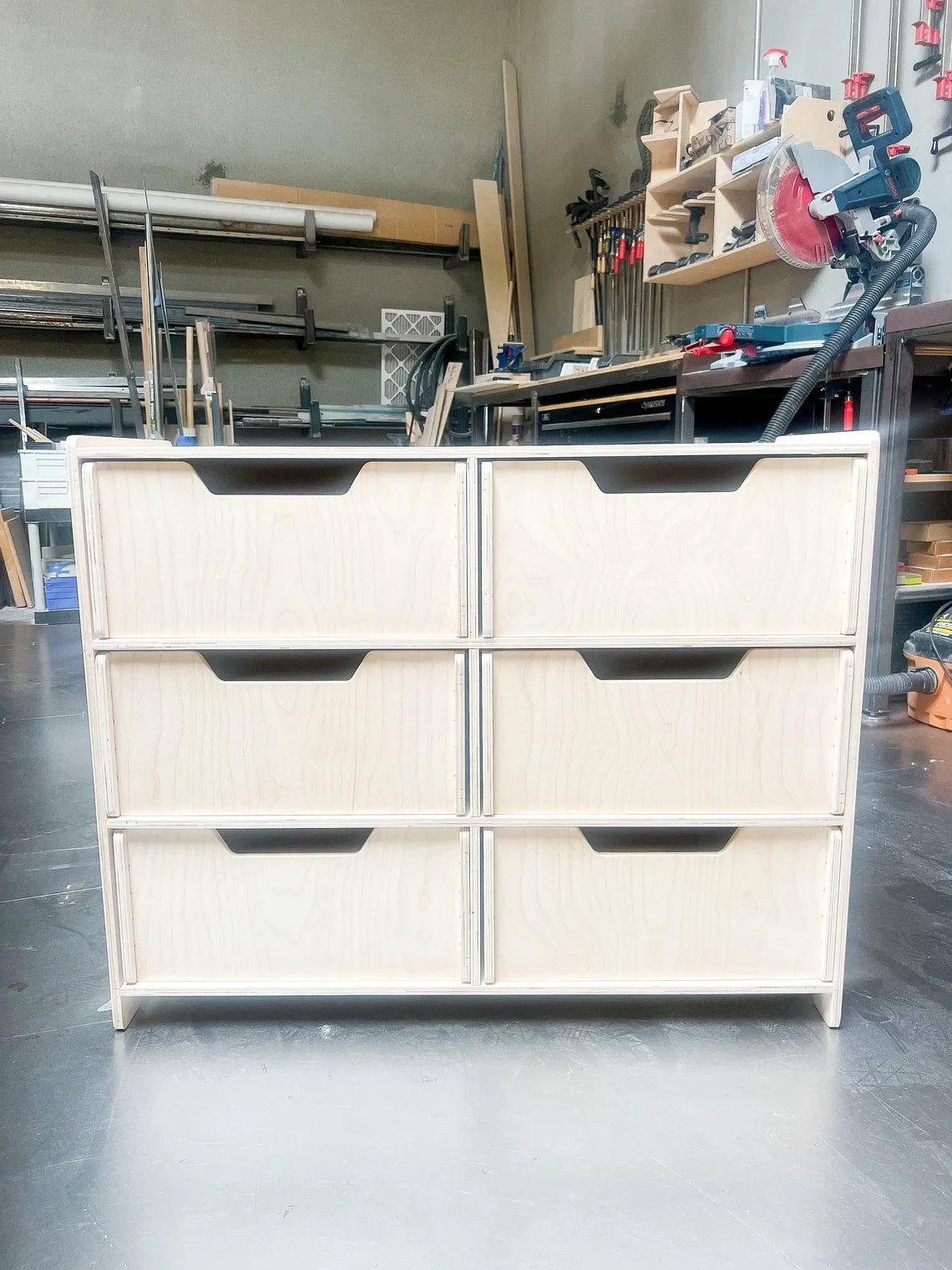 Lala- Dresser