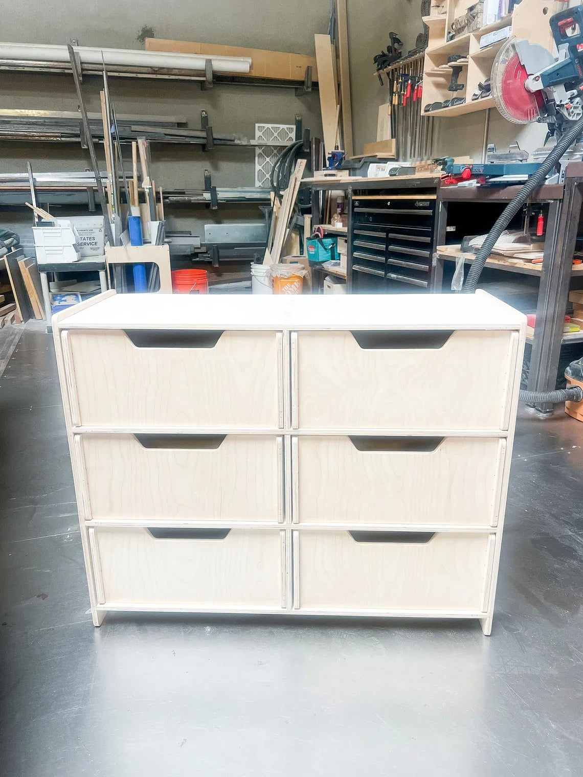 Lala- Dresser