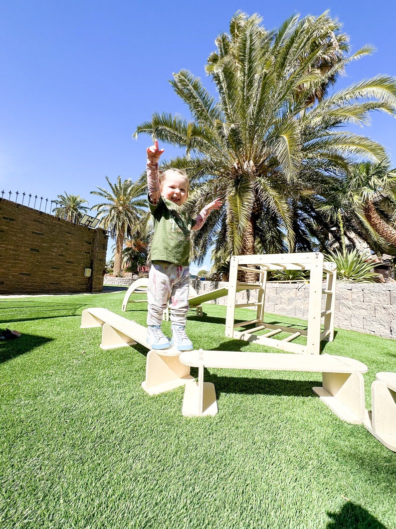 Mara- Kids Balance Beam