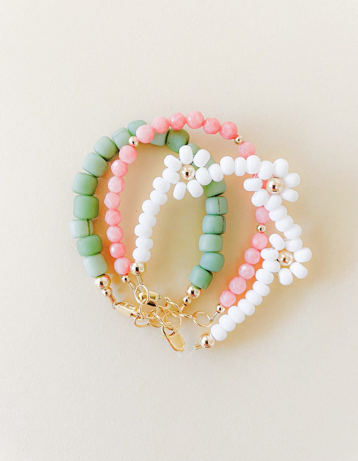 Gold & White Daisy Bracelet | Handmade Floral Jewelry | Dainty Bracelet For Women & Girls