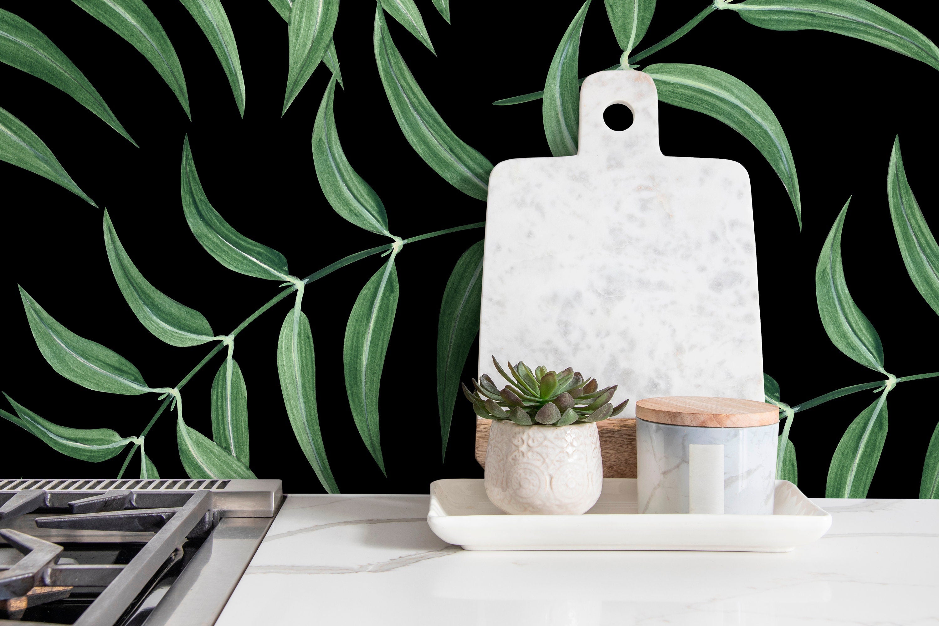 Botanical Wallpaper Featuring Trailing Leaves In Green And Black - X035