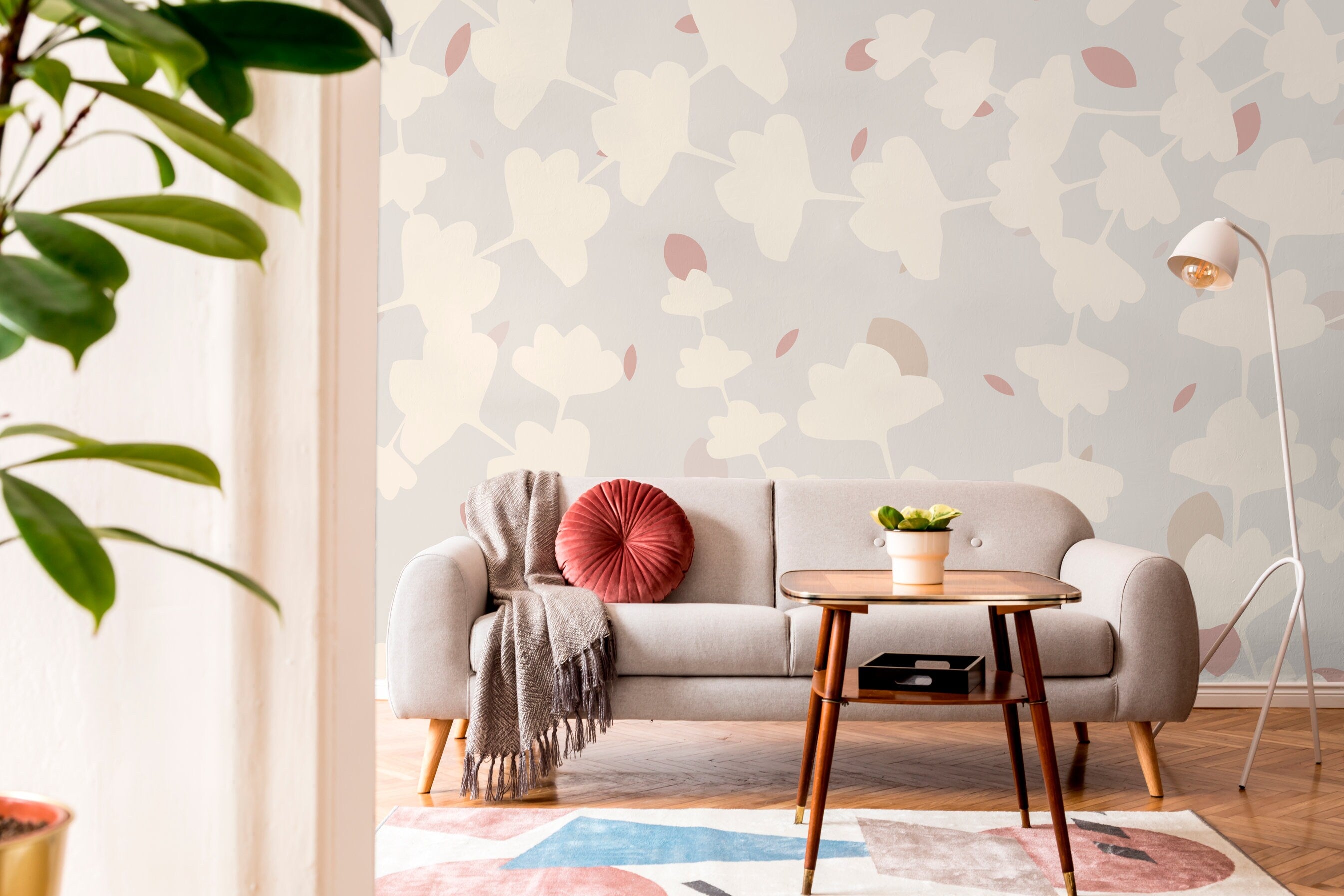 Botanical Wallpaper With Stylized Leaf Silhouettes In Gray, Pink, And Beige - X064