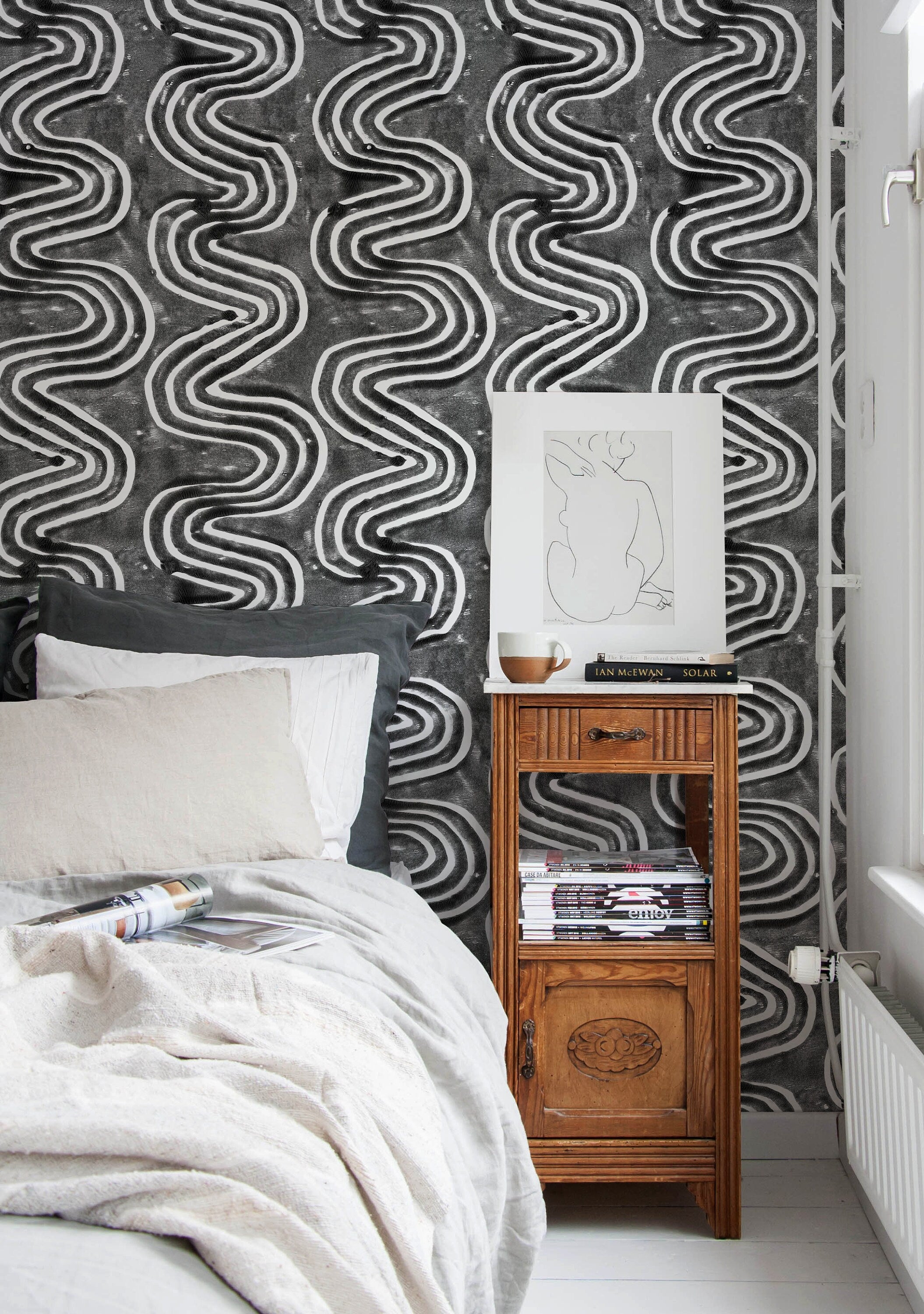 Abstract Wallpaper With Bold Wavy Lines In Black And White - X096