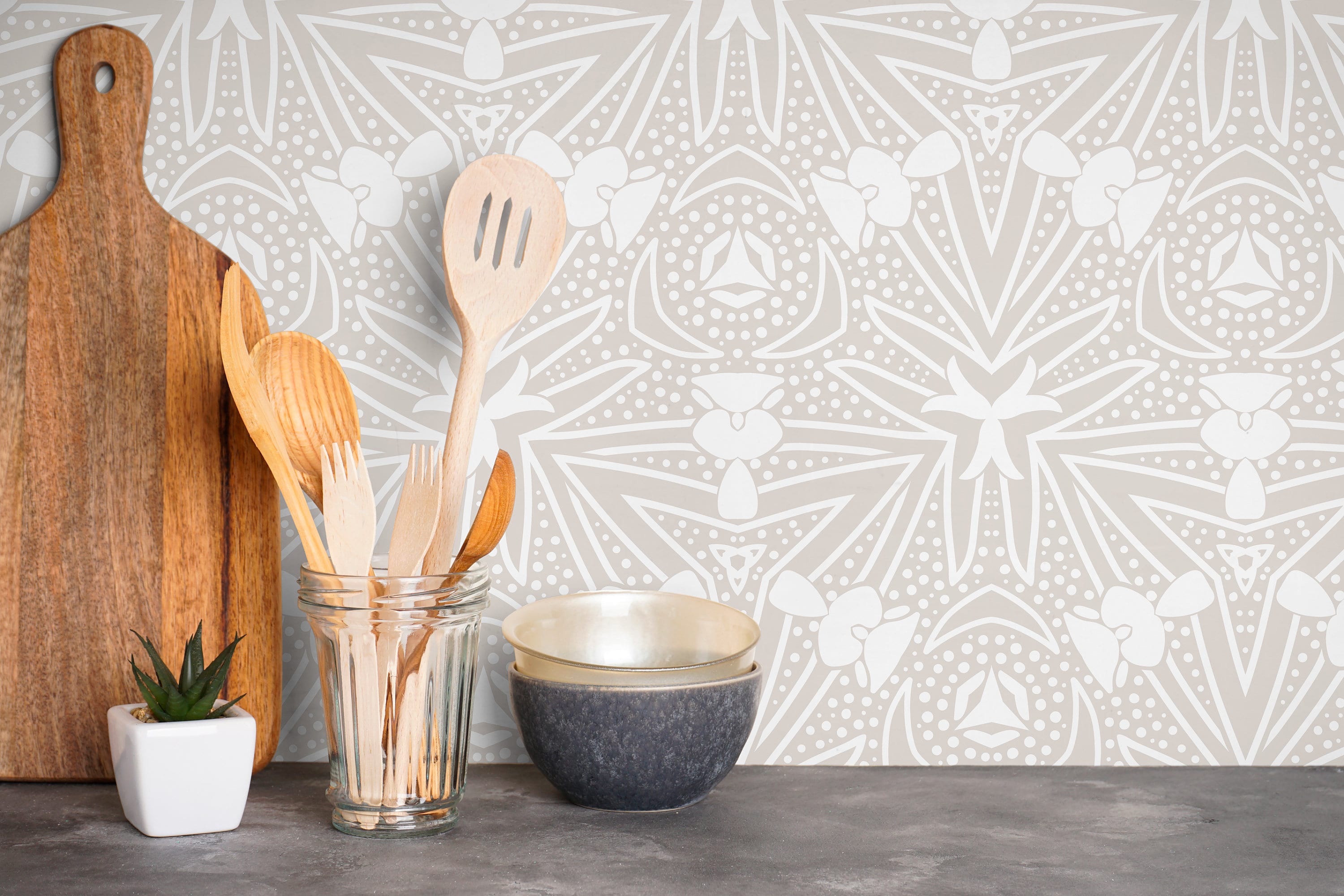 Geometric Wallpaper With A Symmetrical Motif In Beige And White - X020
