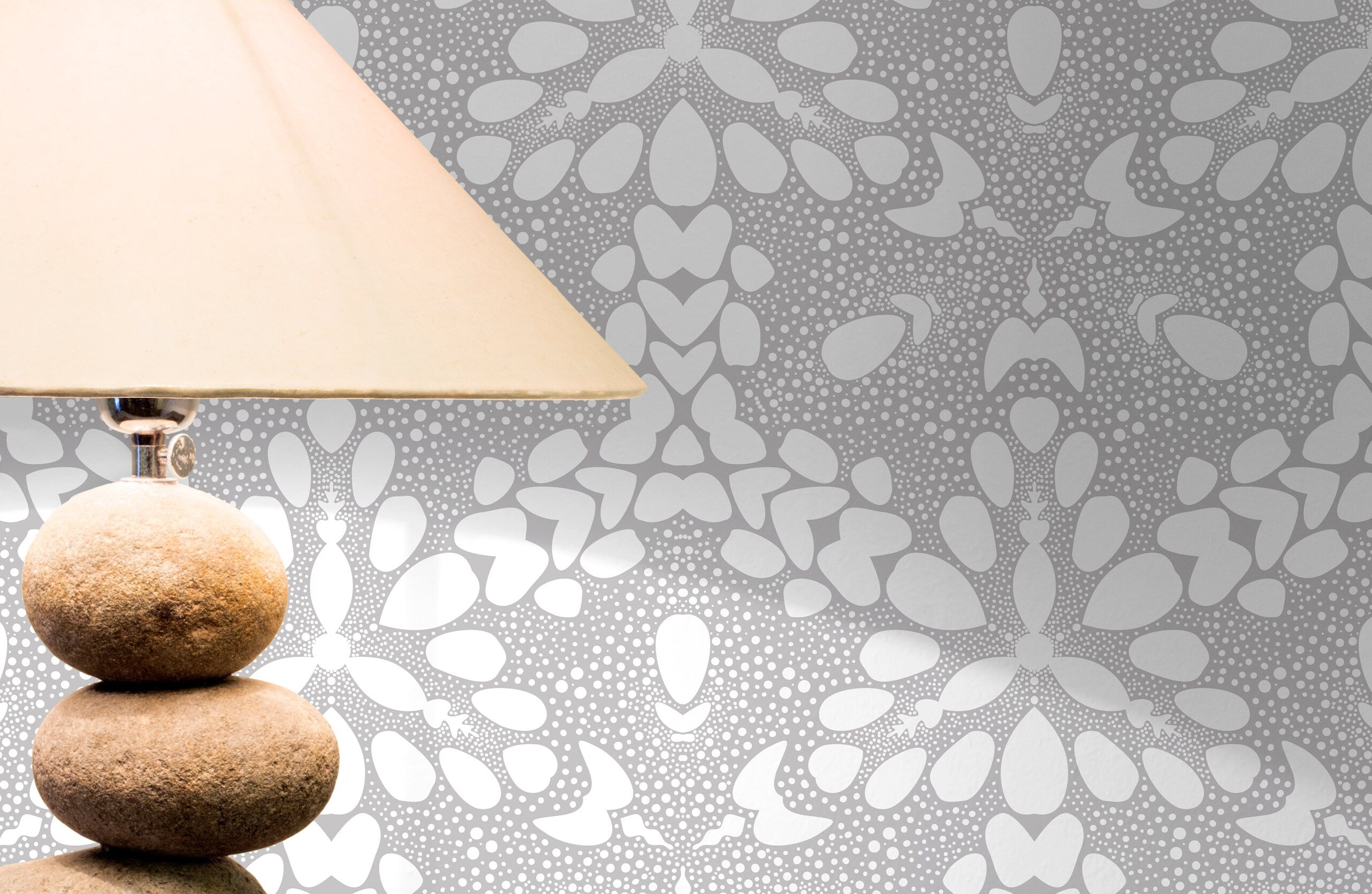 Abstract Wallpaper With A Dotted Kaleidoscopic Motif In Light Gray And White - X030