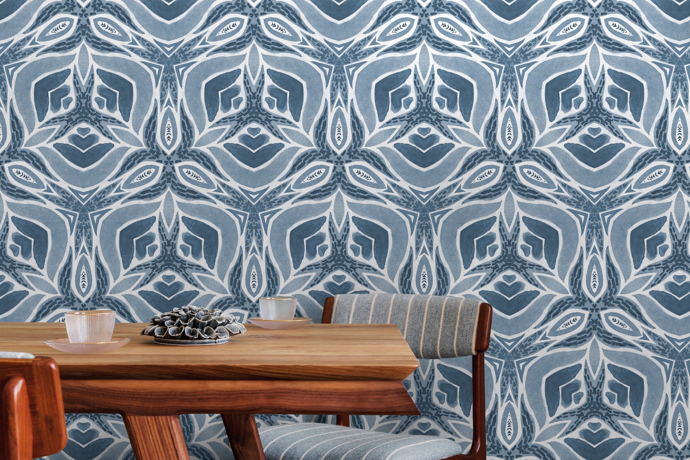 Geometric Wallpaper With A Symmetrical Kaleidoscope Motif In Shades Of Blue - X043