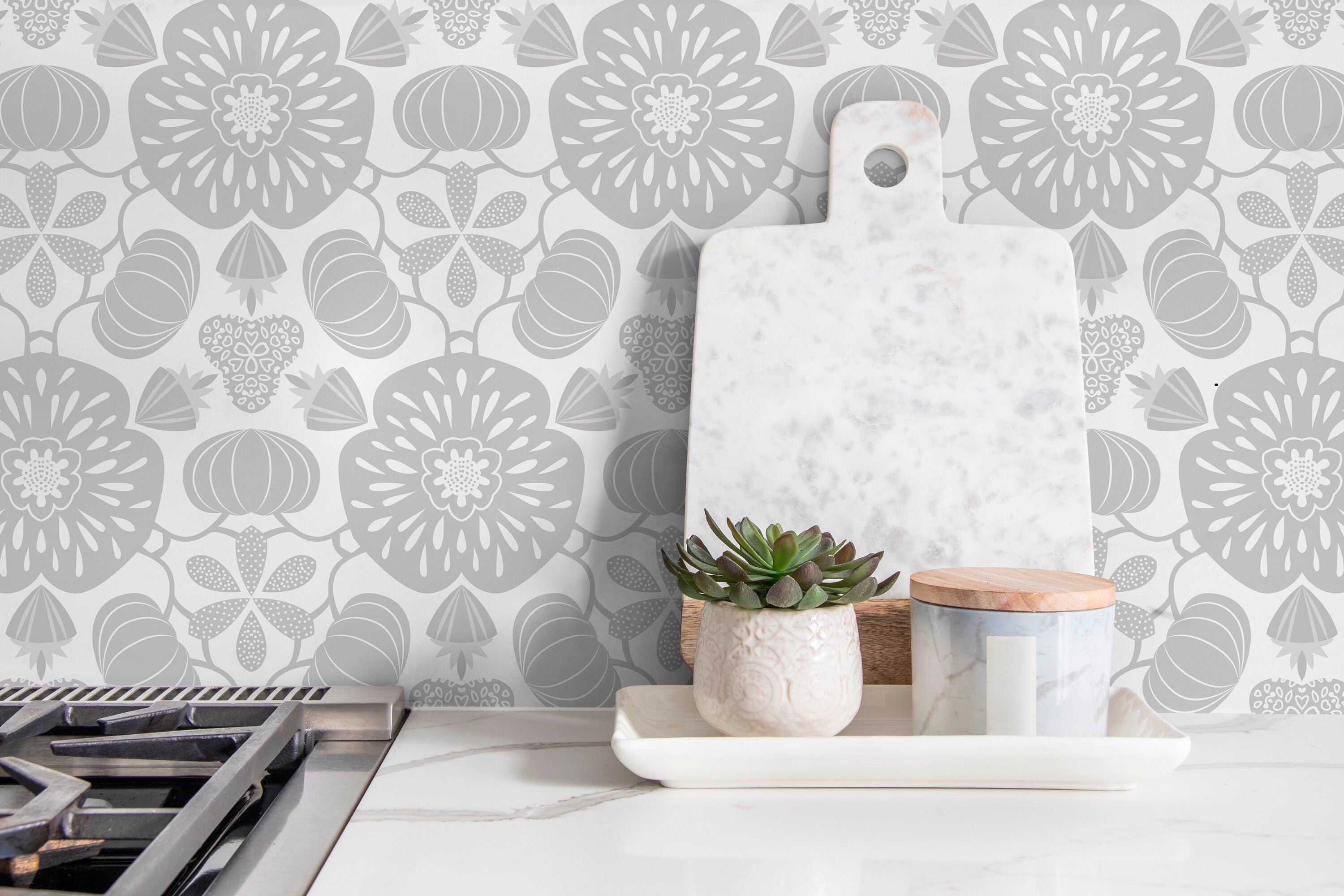 Scandinavian Wallpaper With A Folk Art Damask Motif In Light Gray - X051