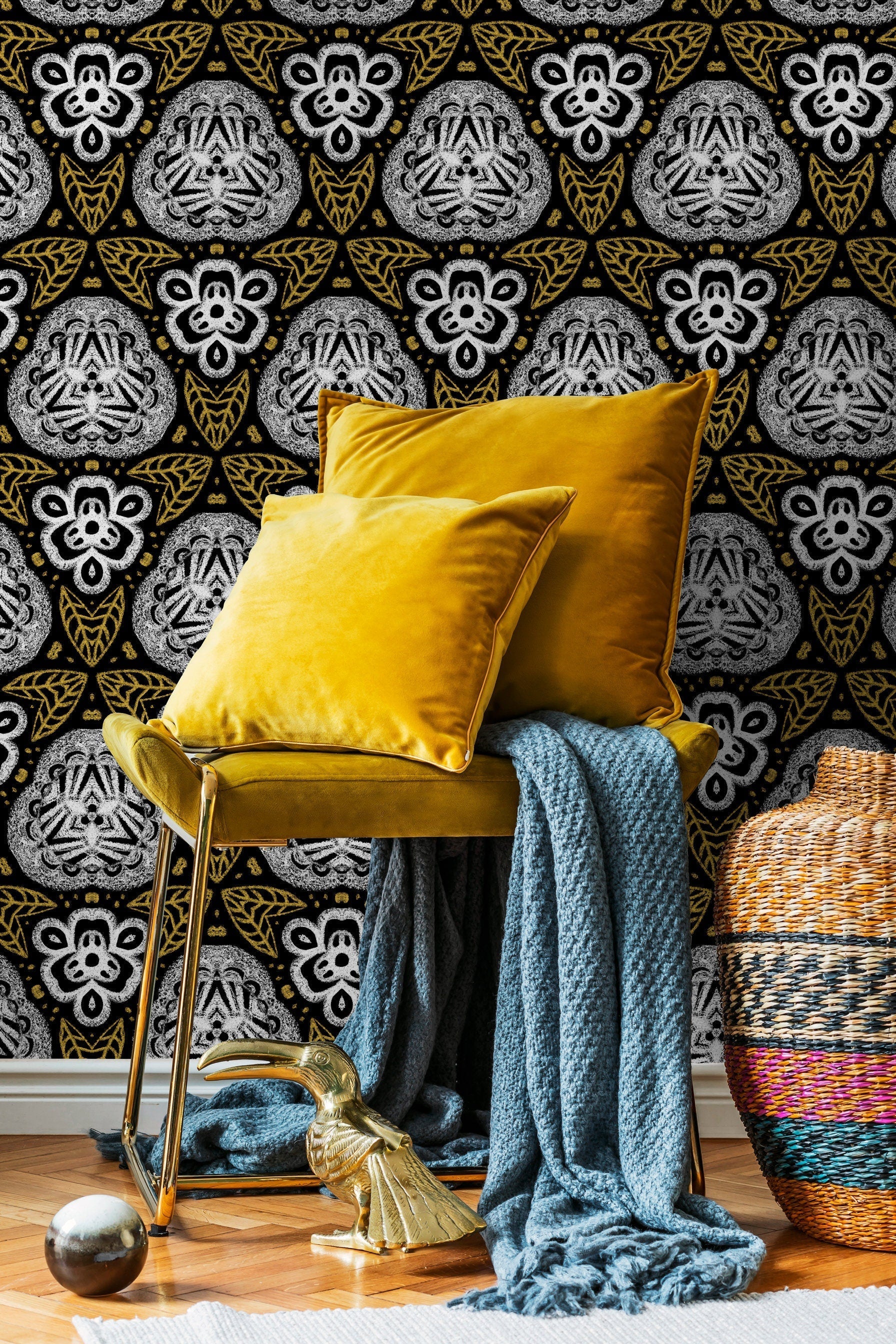 Bohemian Wallpaper With A Chalk Drawn Folk Art Motif In Black, White, And Gold - X082