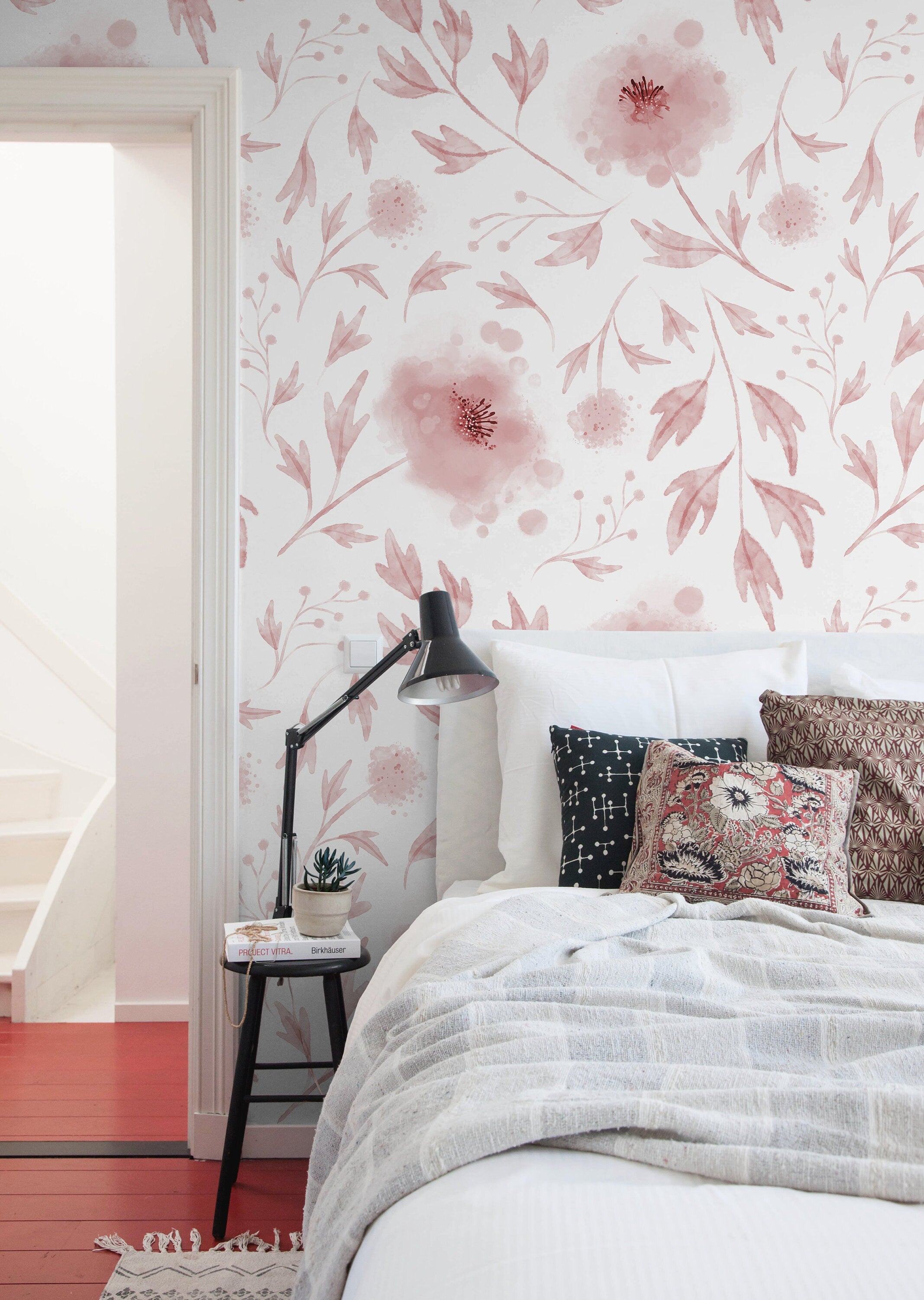 Watercolor Wallpaper With A Delicate Poppy Motif In Pink And Burgundy - X126
