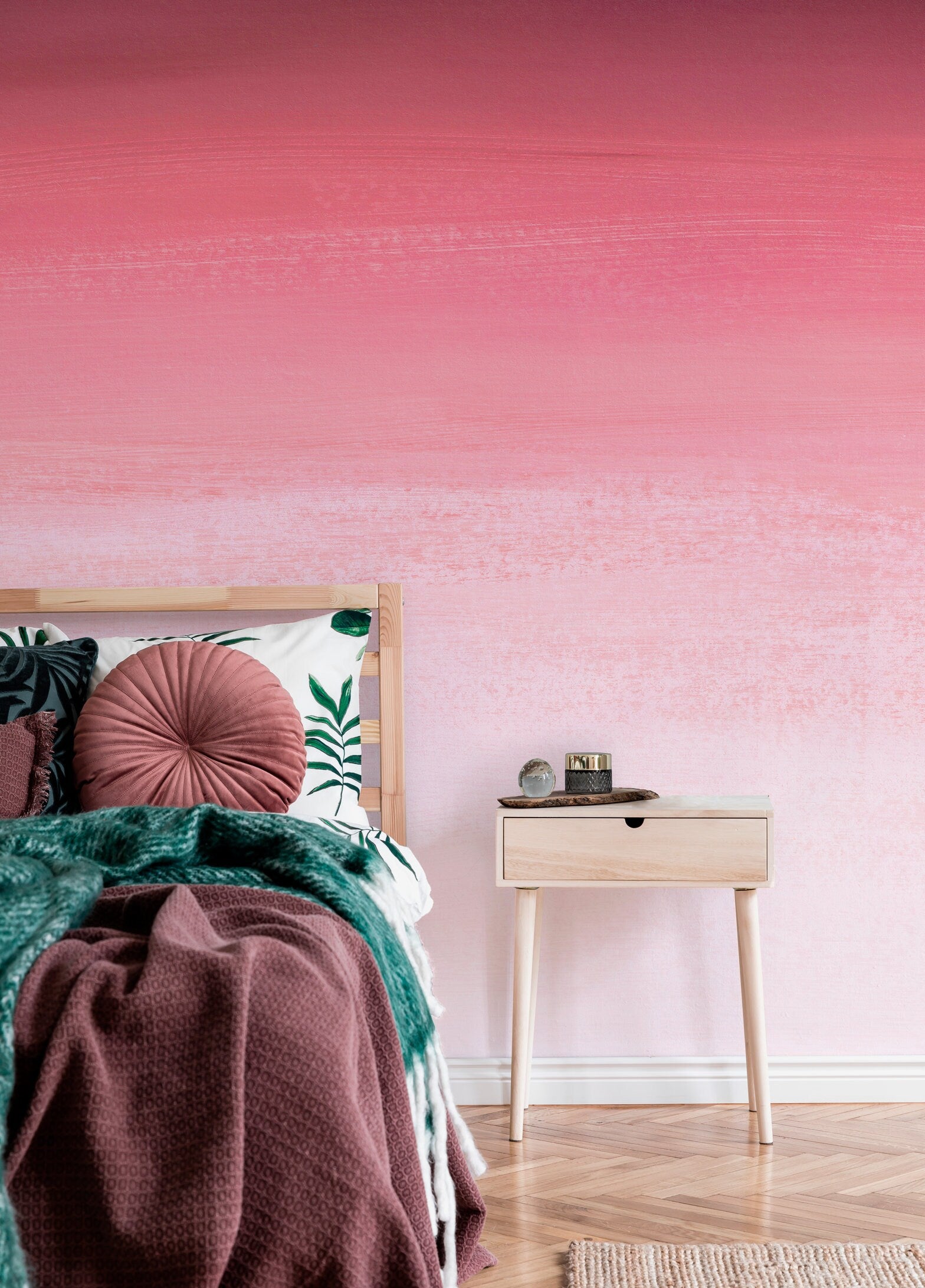 Ombre Wallpaper With A Painted Texture In Pink And White - X163
