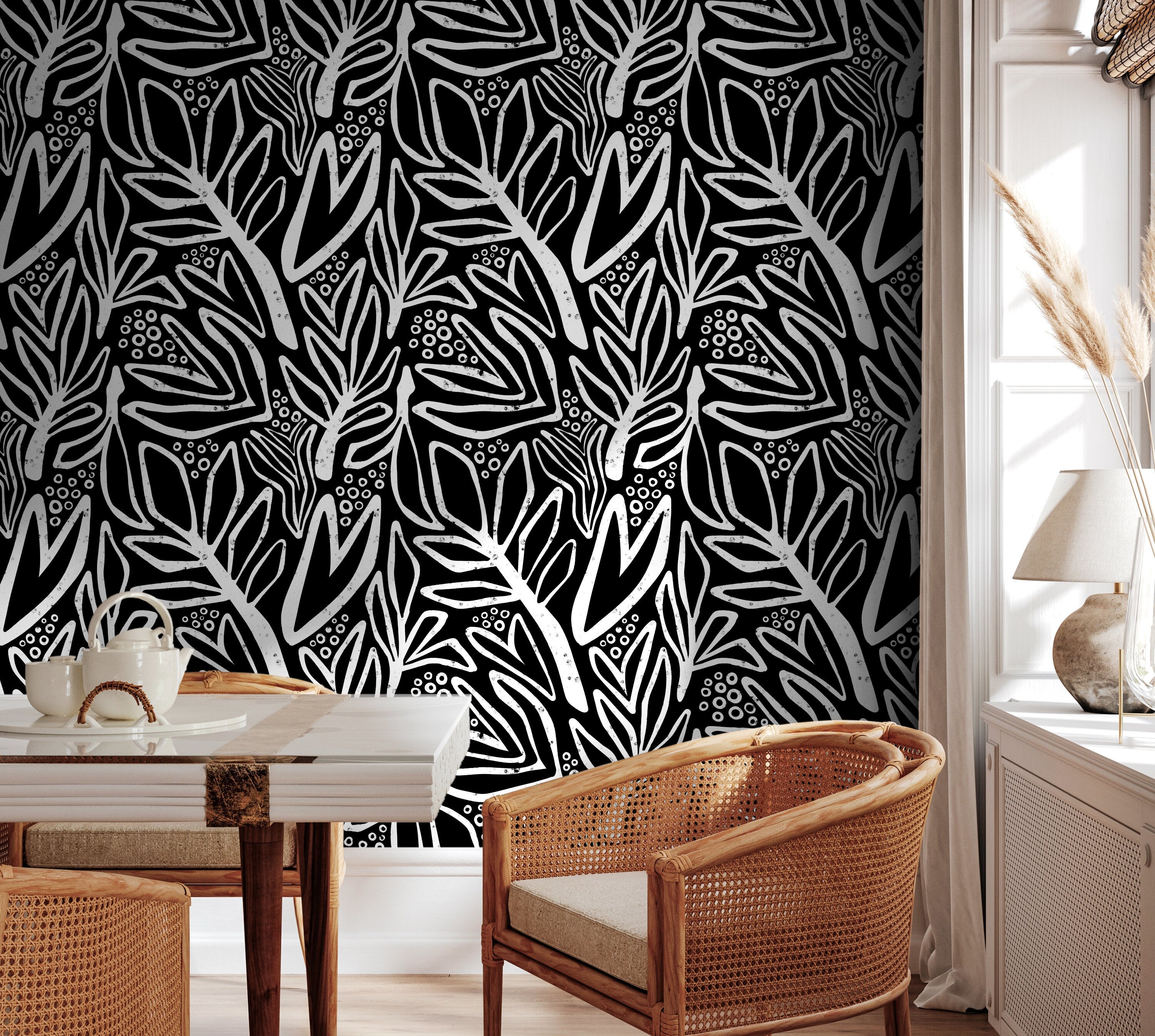 Abstract Wallpaper With A Bold Botanical Motif In Black And White - X176