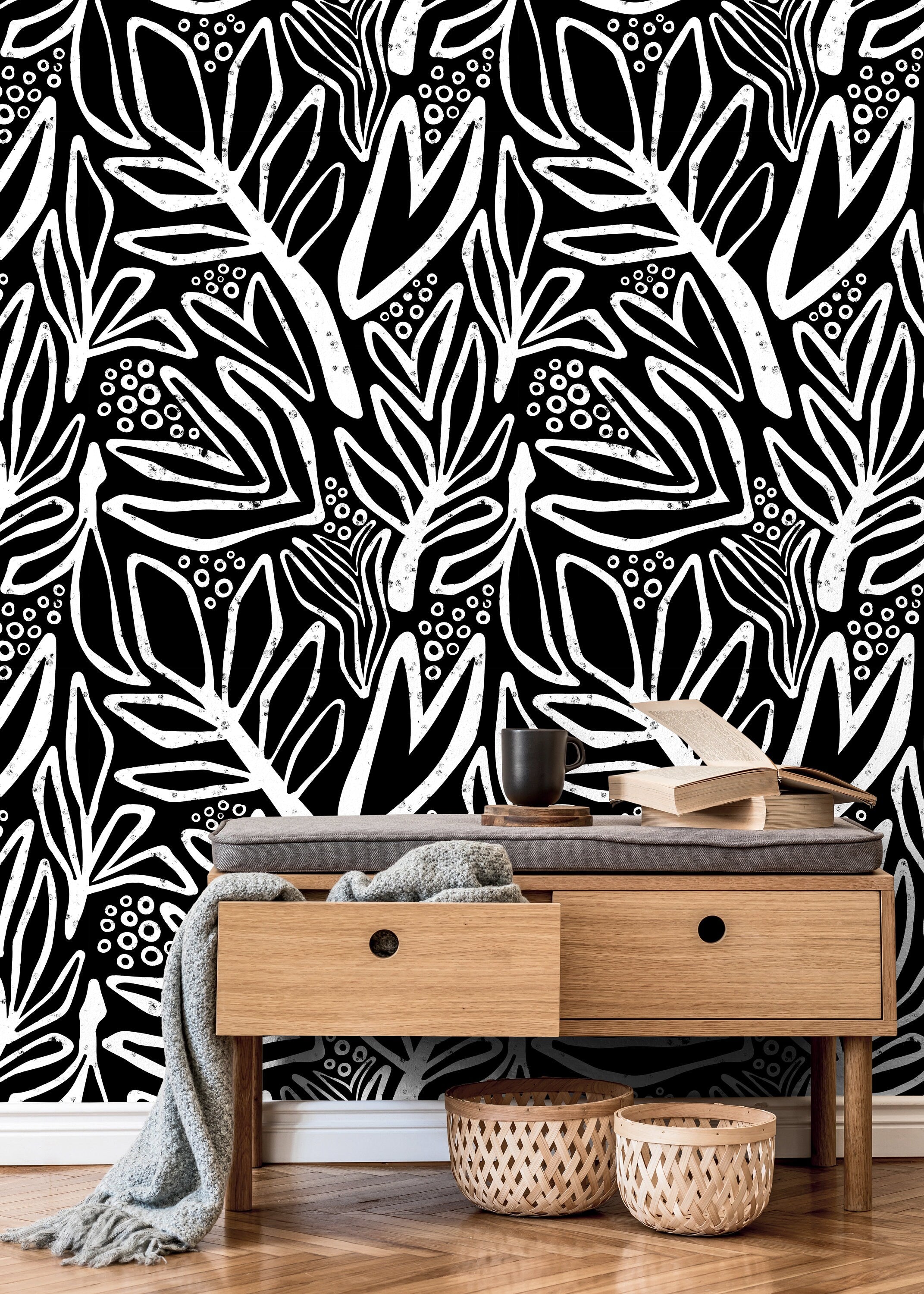 Abstract Wallpaper With A Bold Botanical Motif In Black And White - X176