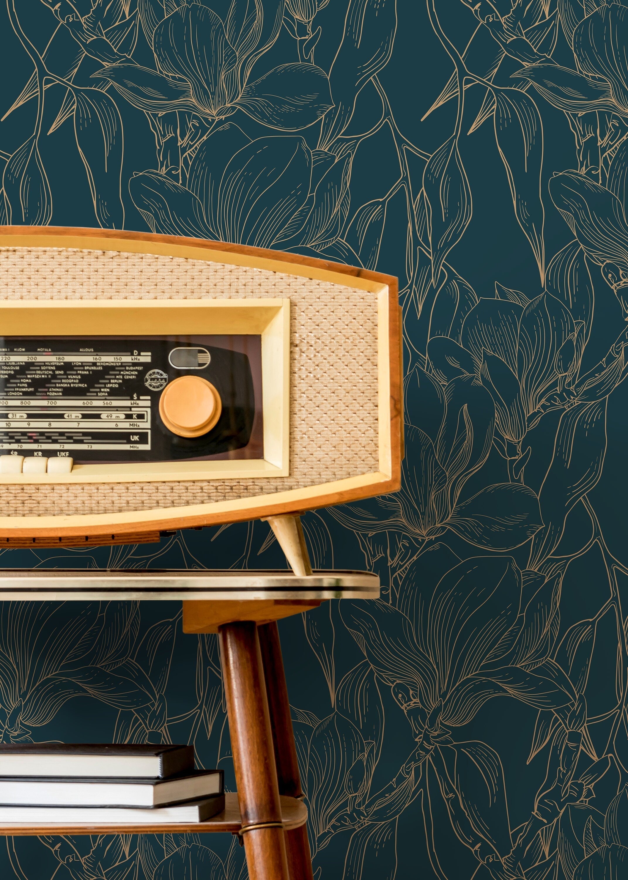 Floral Wallpaper With Elegant Magnolia Outlines In Teal And Gold - D027