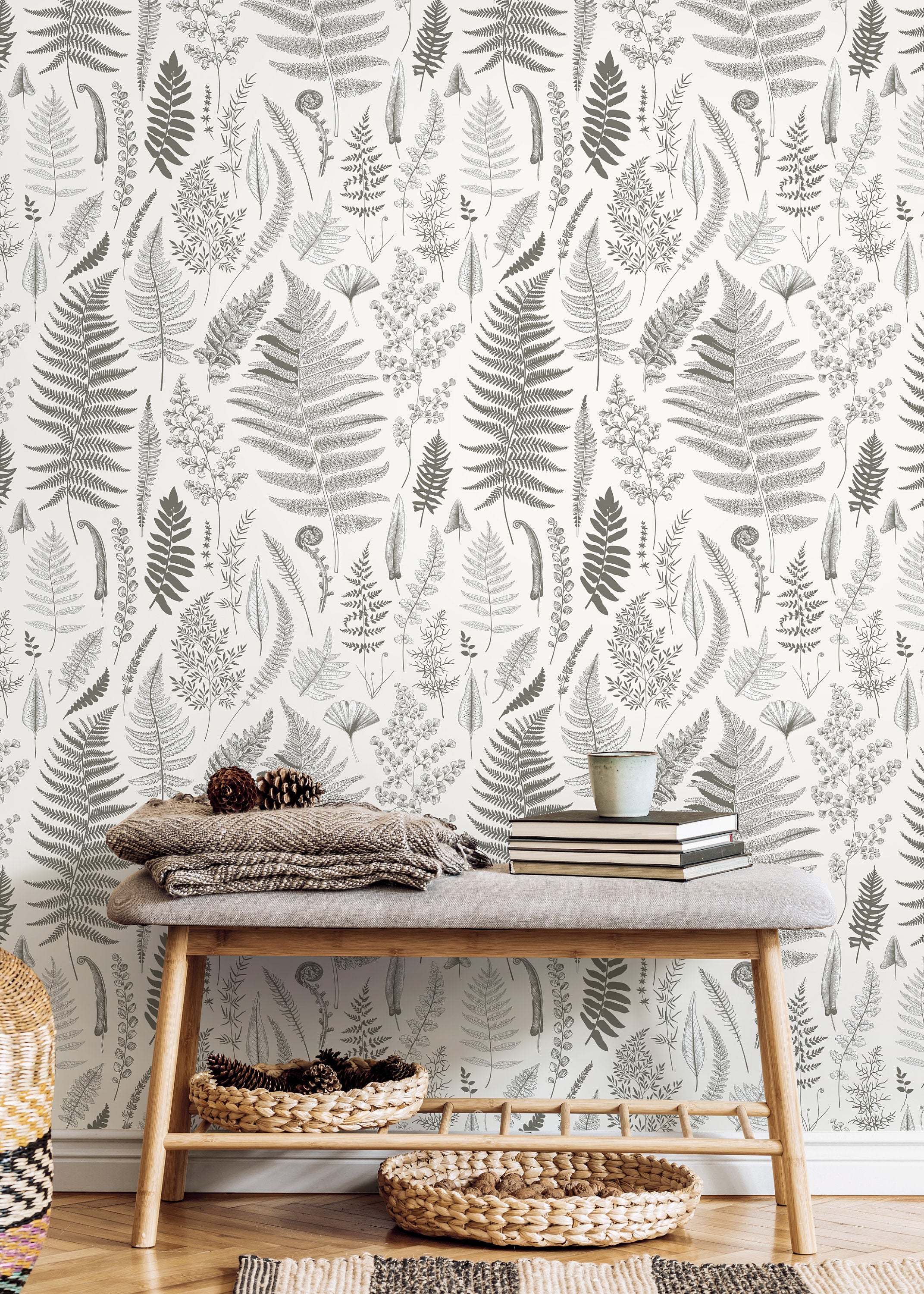 Botanical Wallpaper With A Vintage Fern Motif In Gray And Black - D066