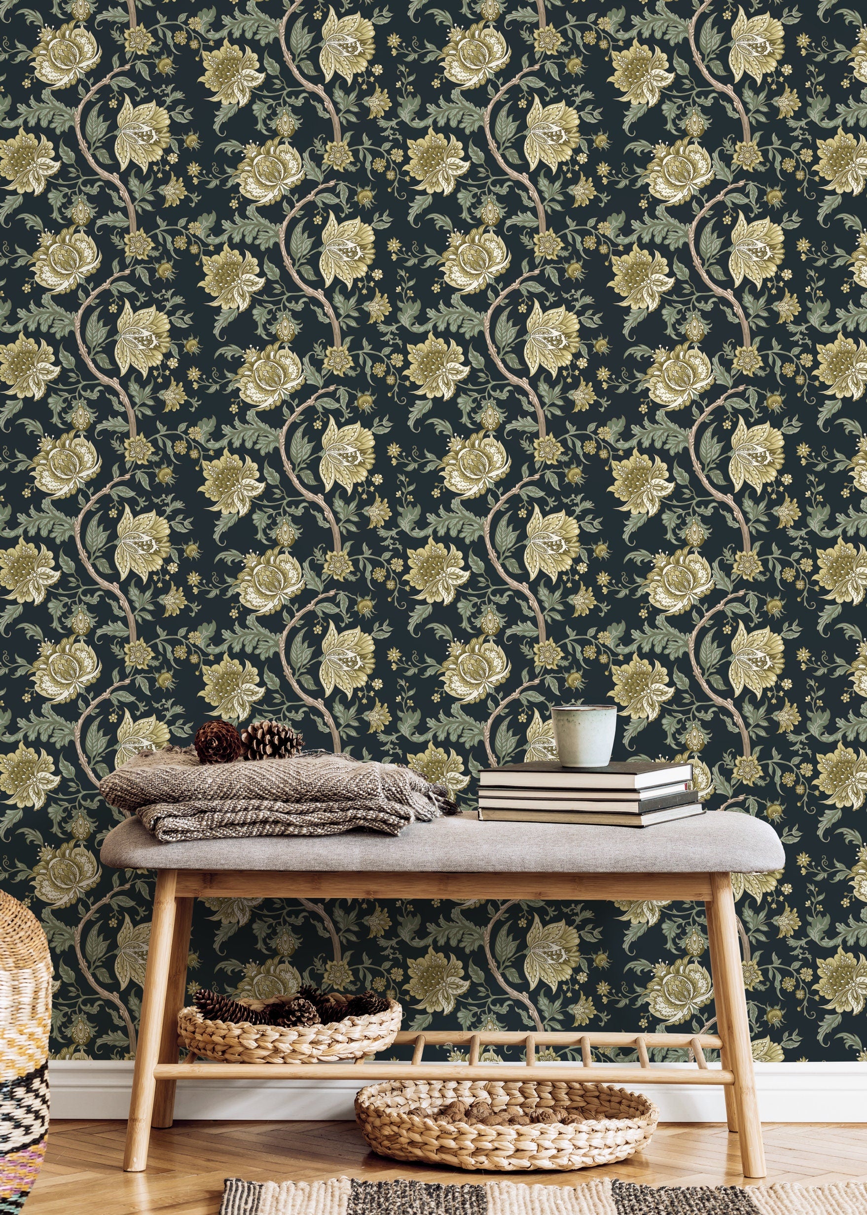 Vintage Floral Wallpaper With An Intricate Vine Motif In Green And Cream - D128