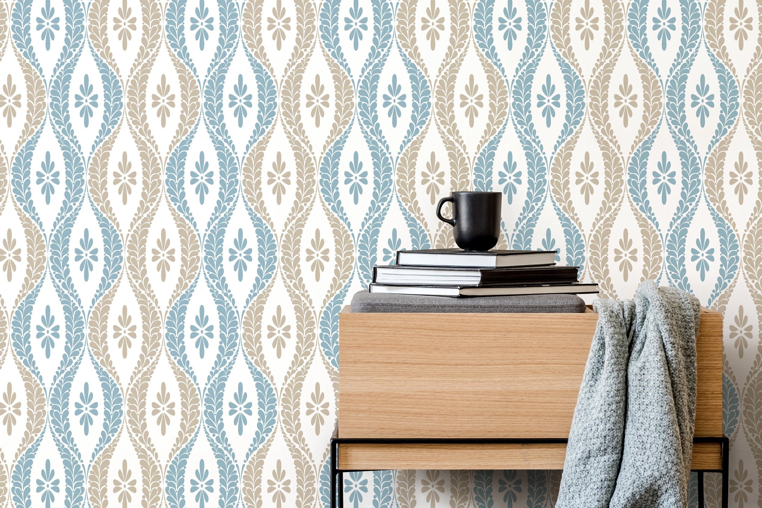 Vintage Wallpaper With A Damask Inspired Motif In Blue And Beige - D172