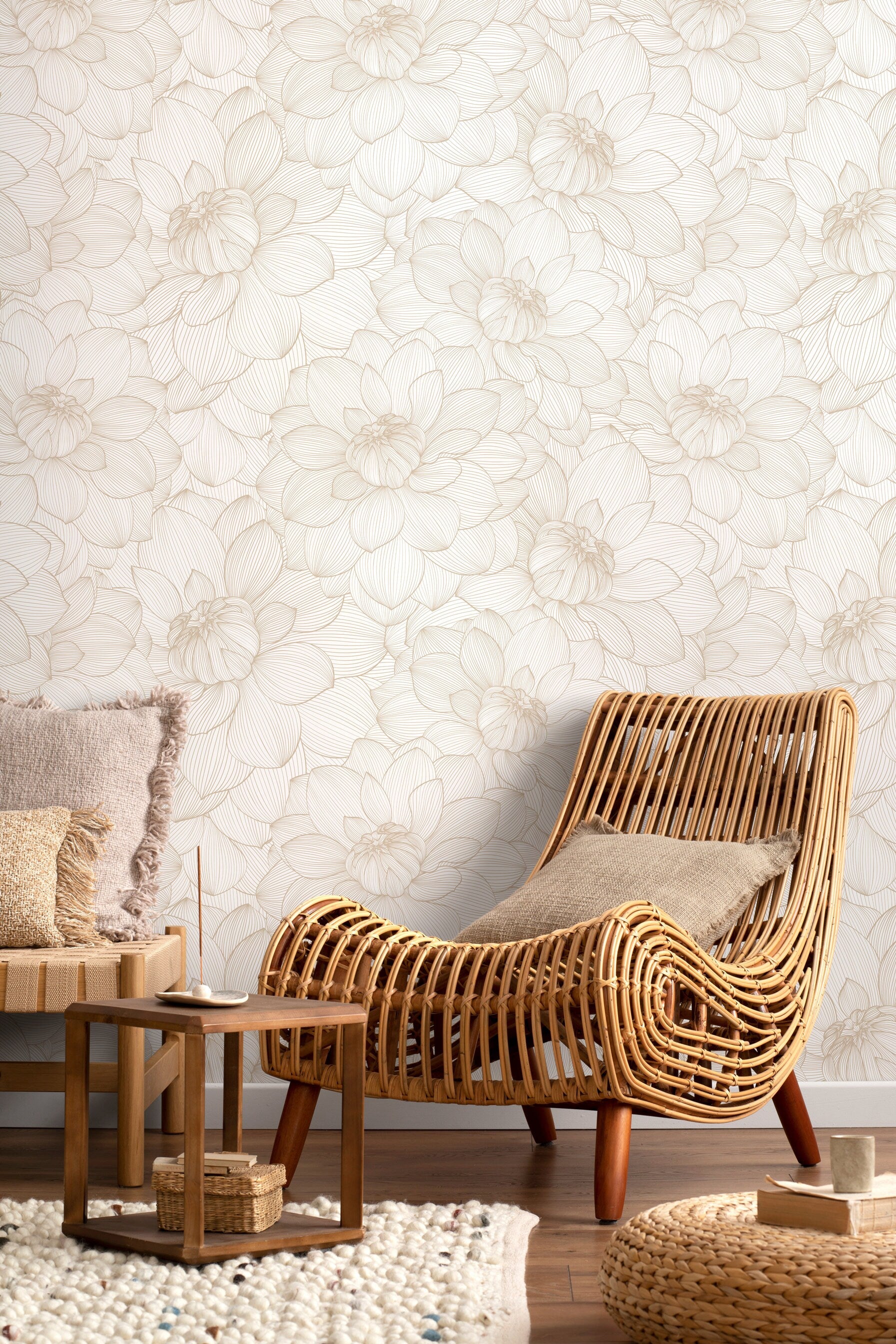 Floral Wallpaper With A Neutral Peony Line Art In Beige And Cream - D144
