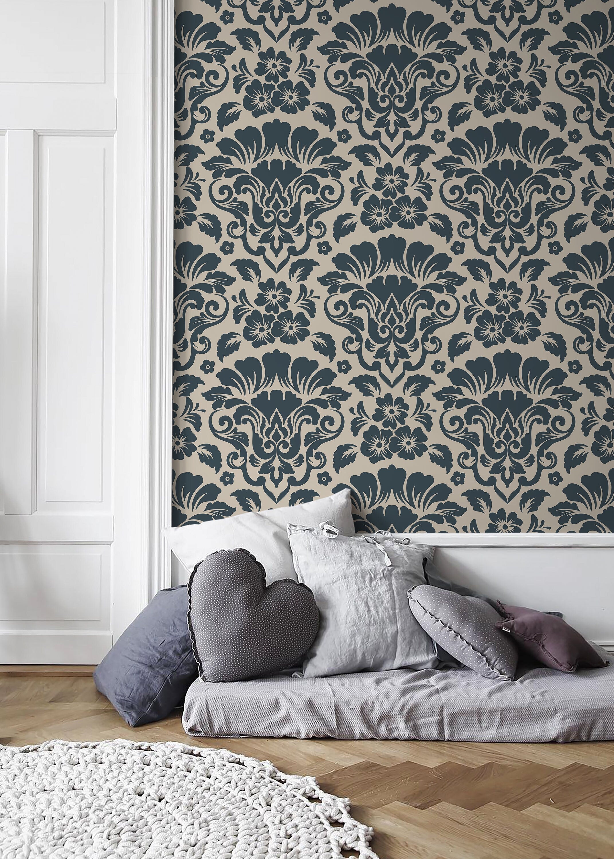 Damask Wallpaper With An Intricate Floral Motif In Navy And Beige - D217