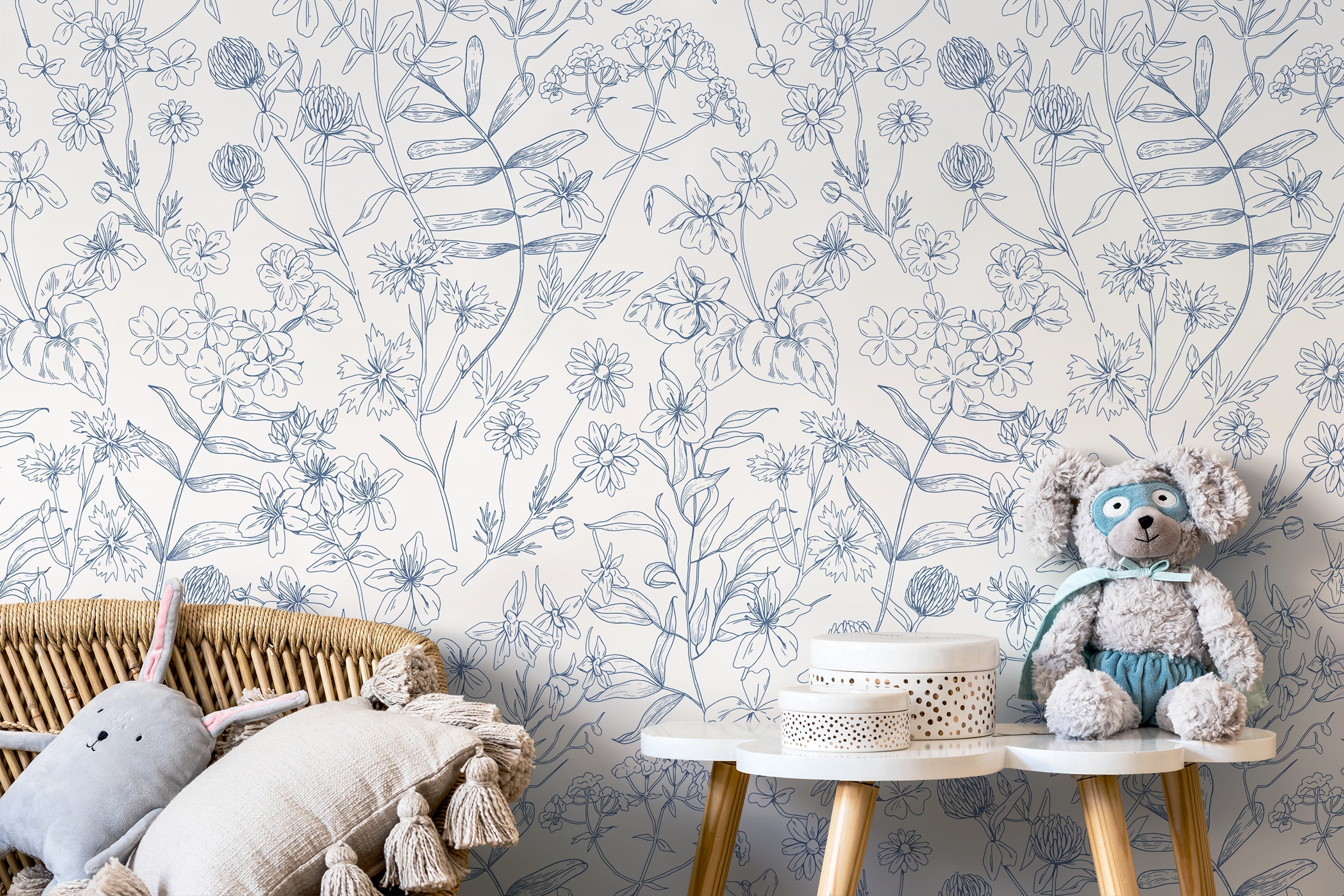 Floral Wallpaper Featuring Hand-drawn Wildflowers In Blue - D307