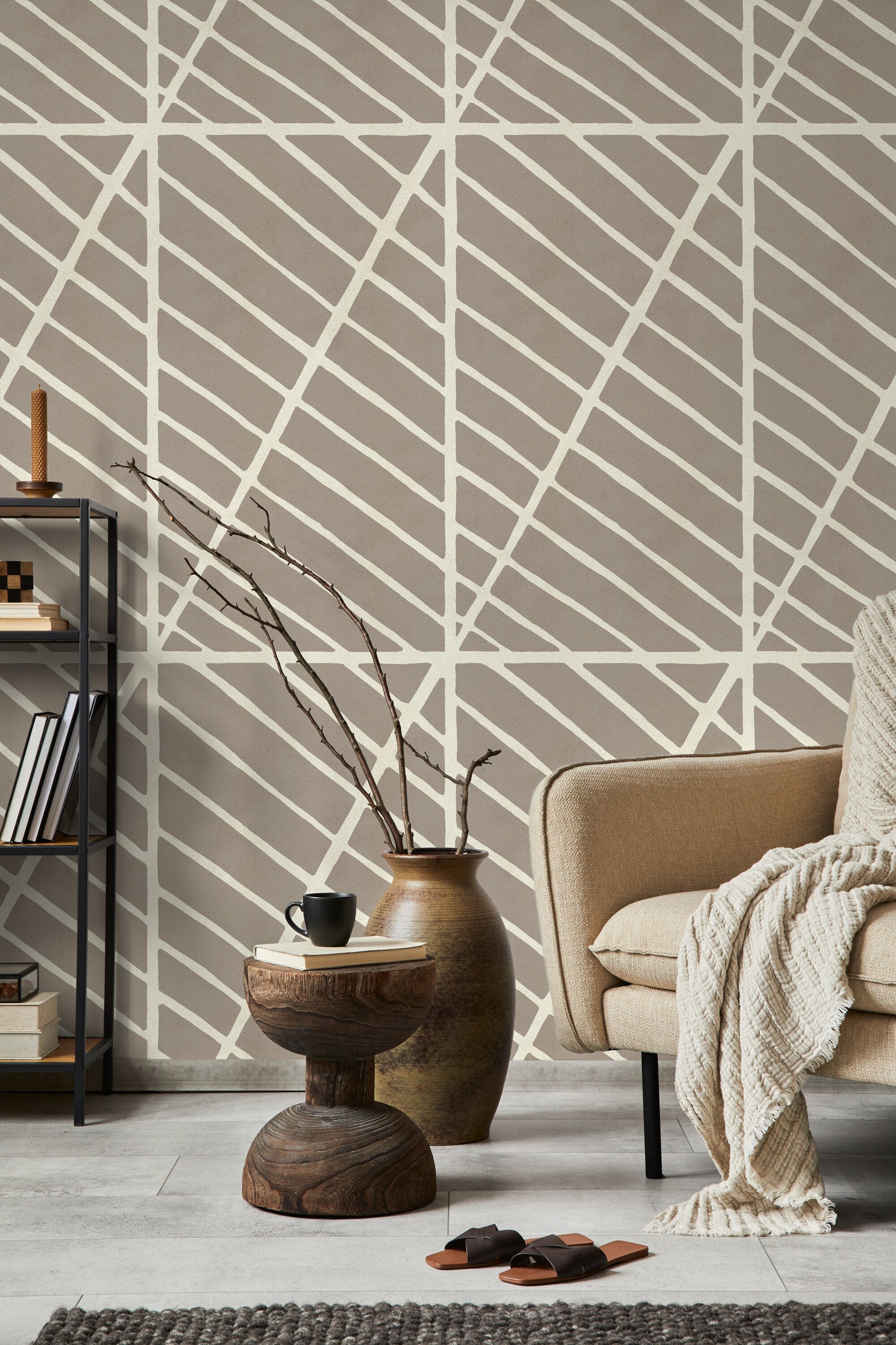 Geometric Wallpaper With Abstract Intersecting Lines In Tan And Cream - D327
