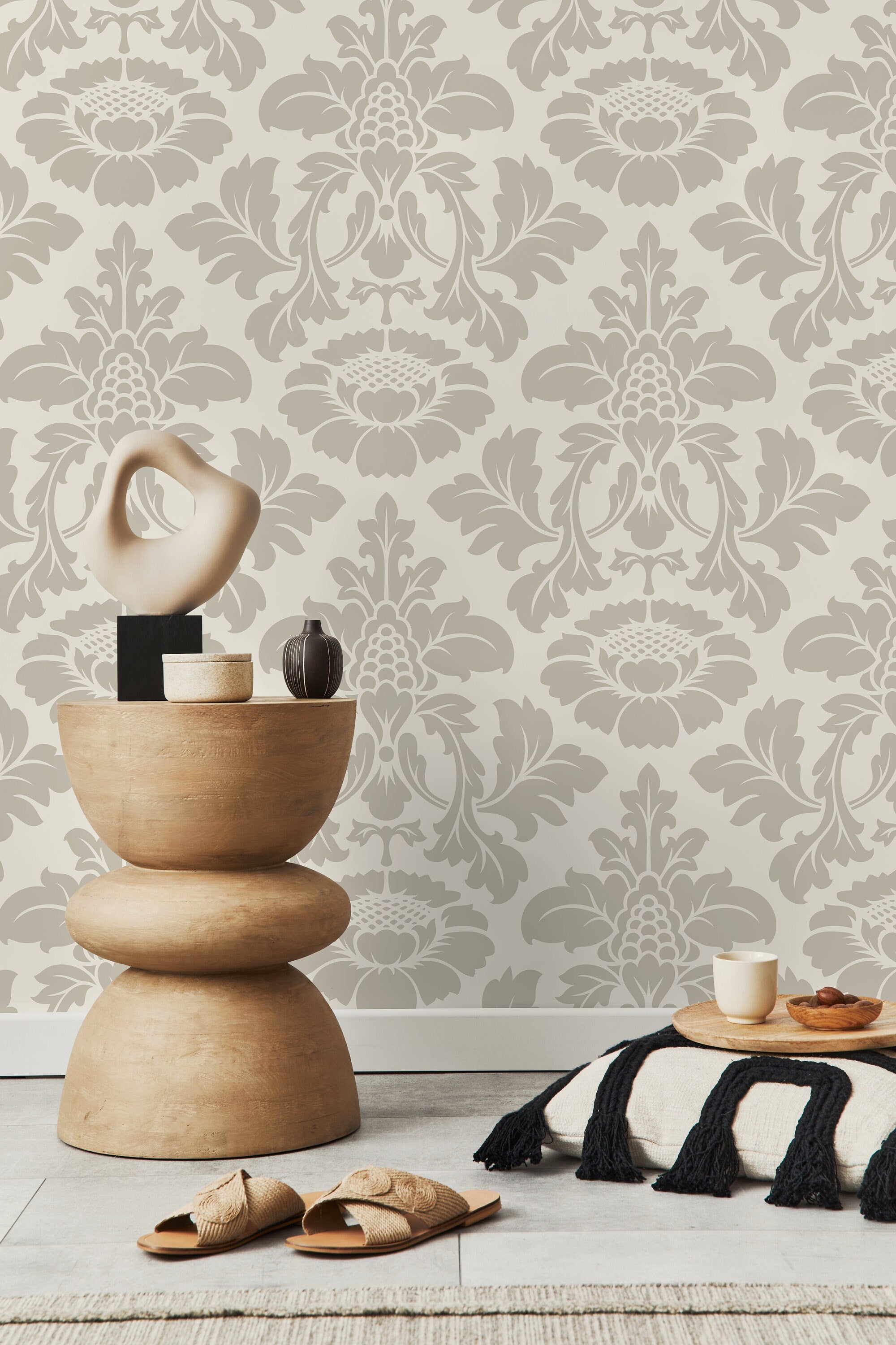 Damask Wallpaper With A Timeless Floral Motif In Taupe And Beige - D257