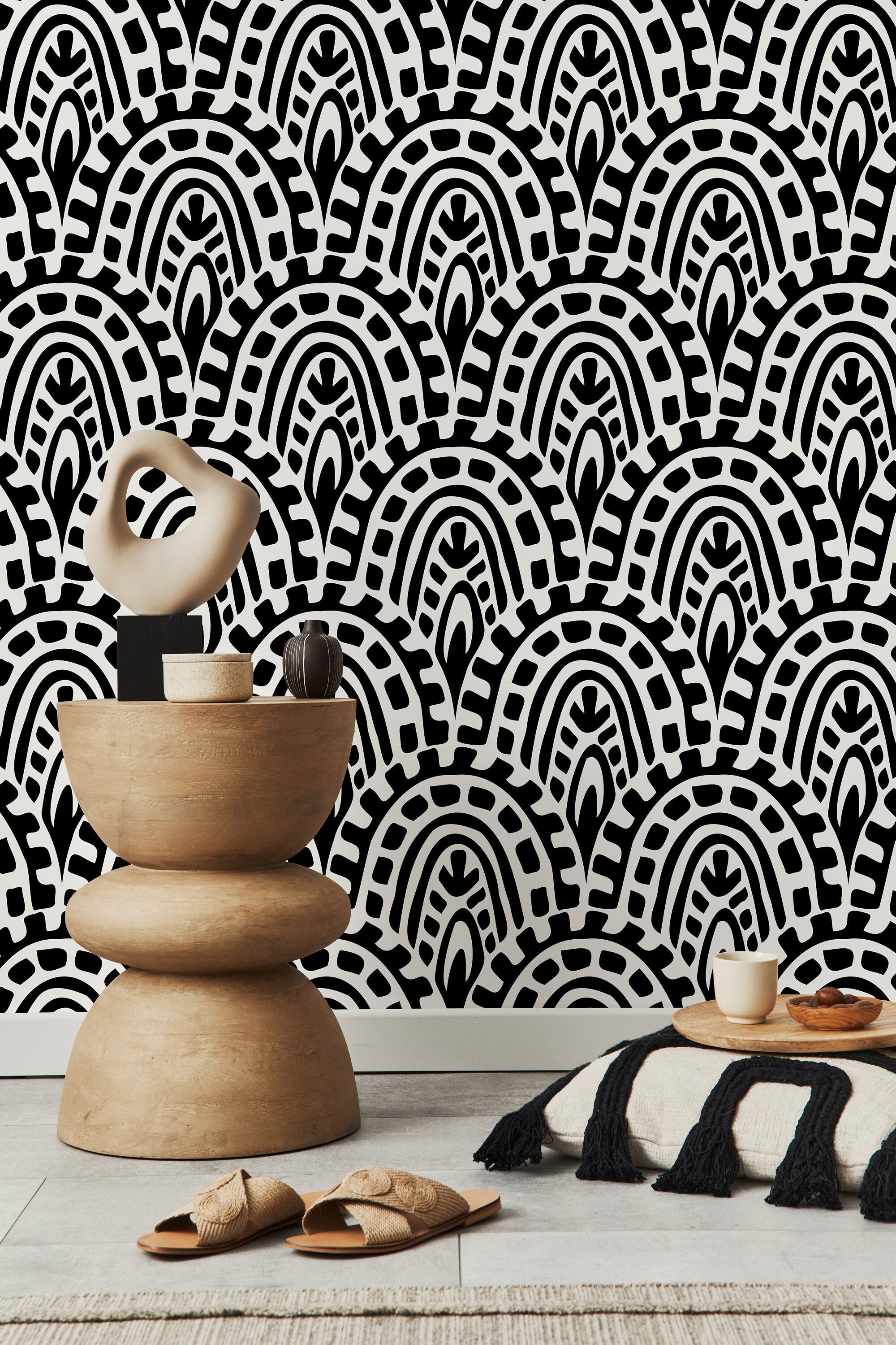 Abstract Wallpaper Featuring Bold Bohemian Arches In Black And White - D352