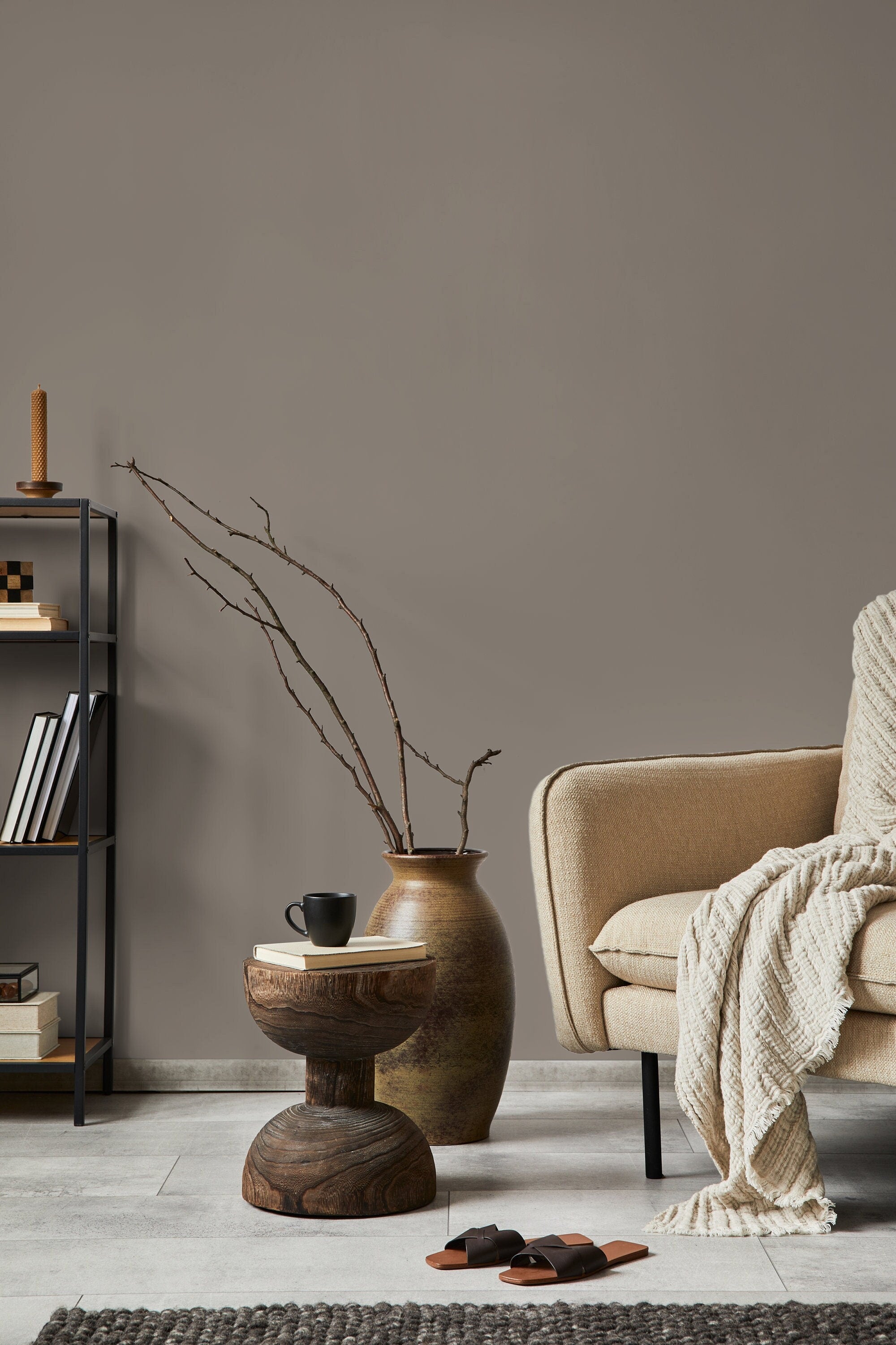 Minimalist Wallpaper Featuring A Solid Color In Middle Gray - D421