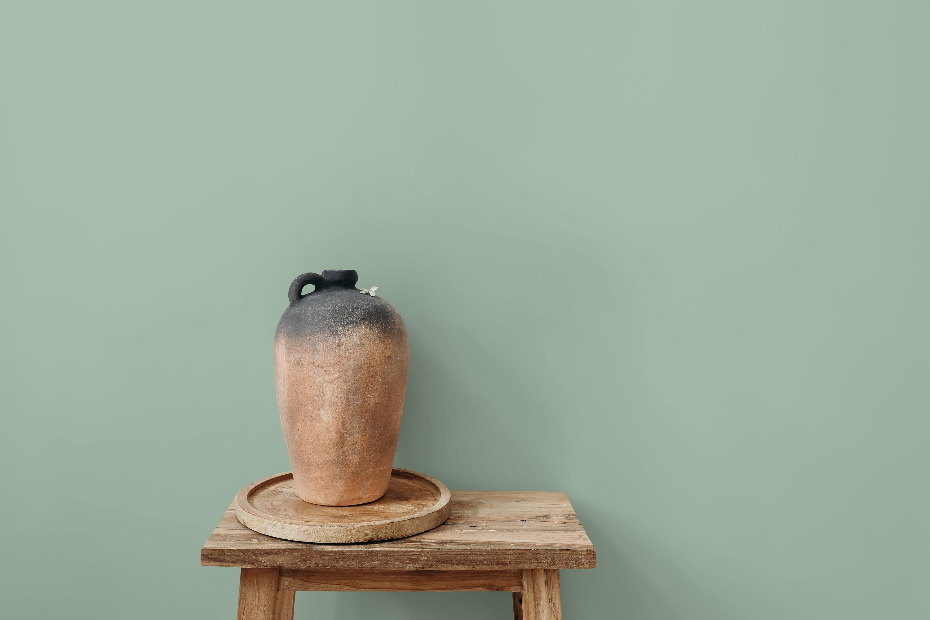 Solid Color Wallpaper With A Minimalist Style In Sage Green - D430