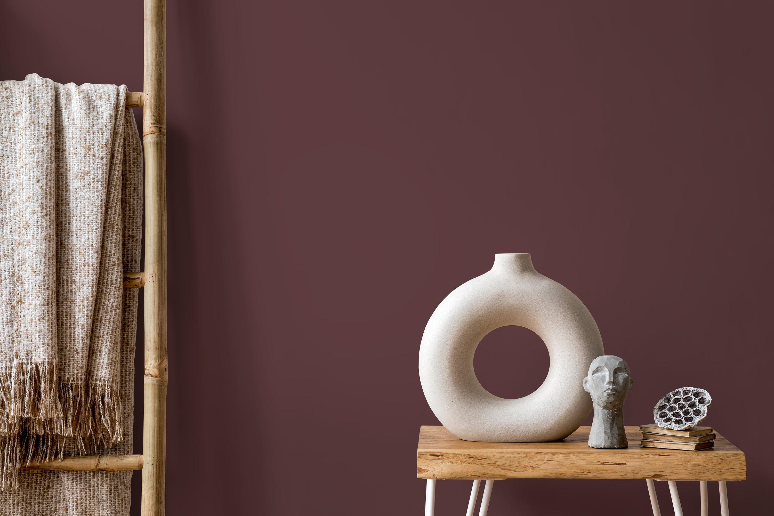 Solid Color Wallpaper In A Rich Liver Chestnut Brown - D465