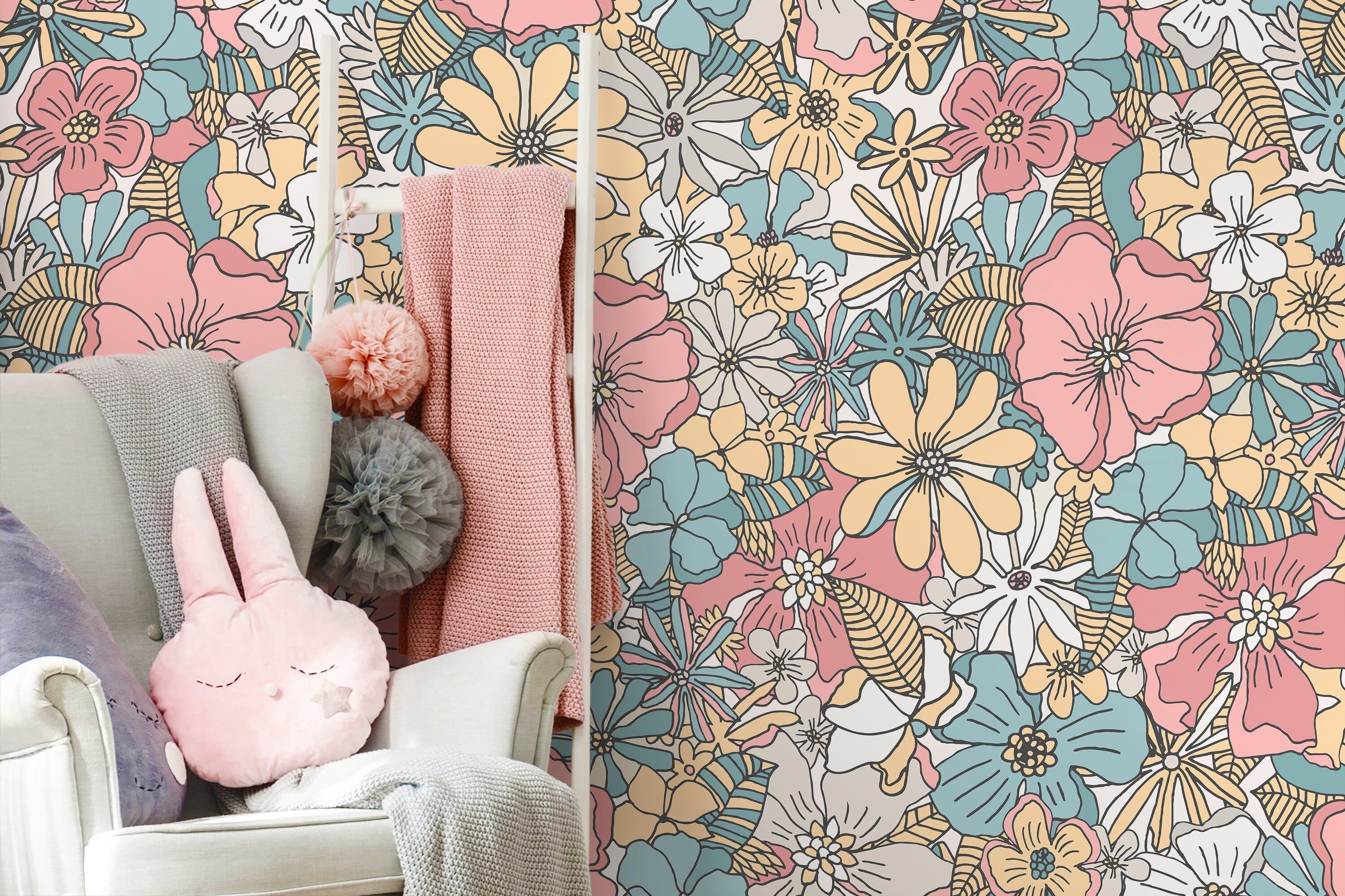 Retro Floral Wallpaper With A Groovy Flower Motif In Pink, Blue, And Yellow - D382