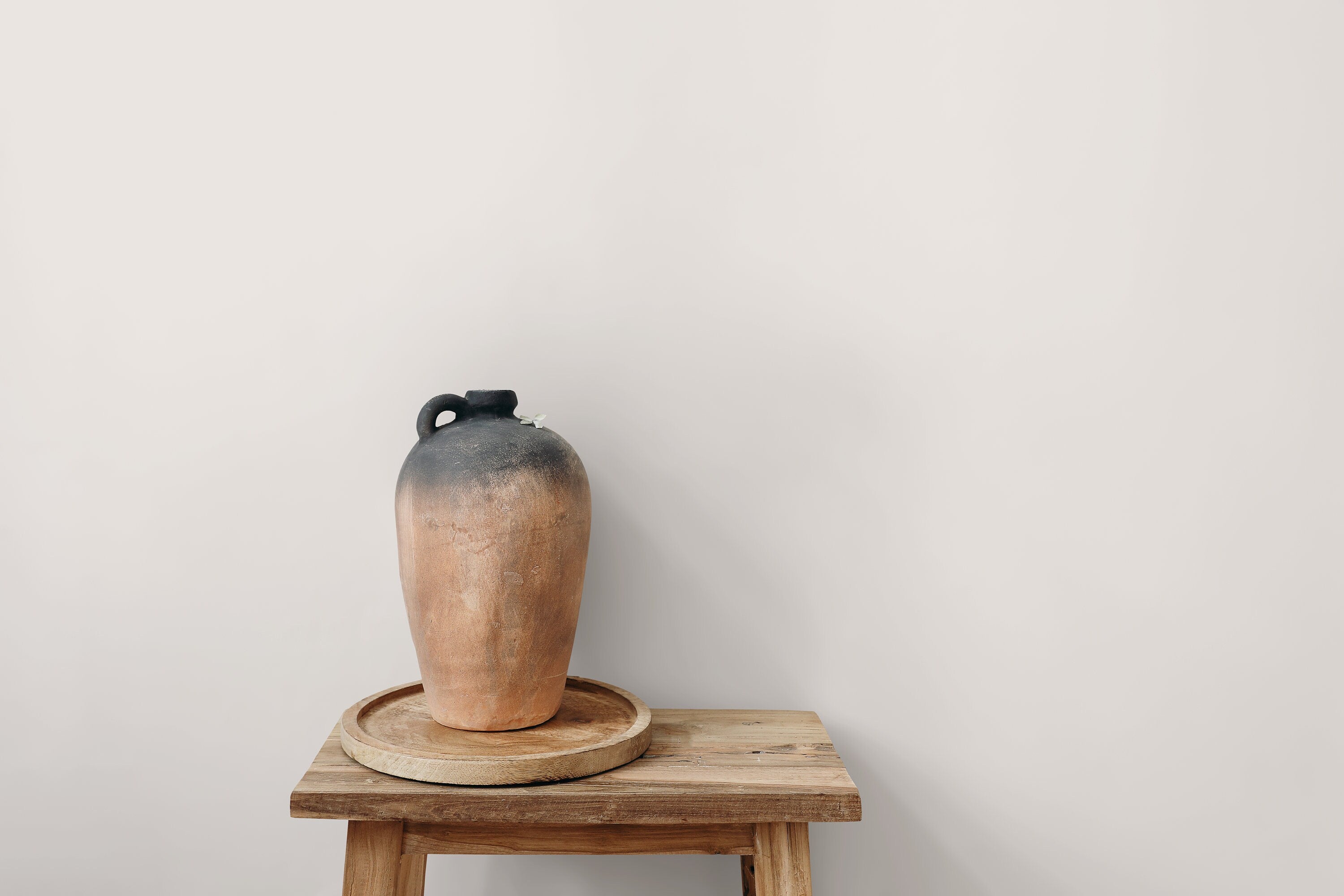 Solid Color Wallpaper With A Minimalist Style In Platinum Gray - D418