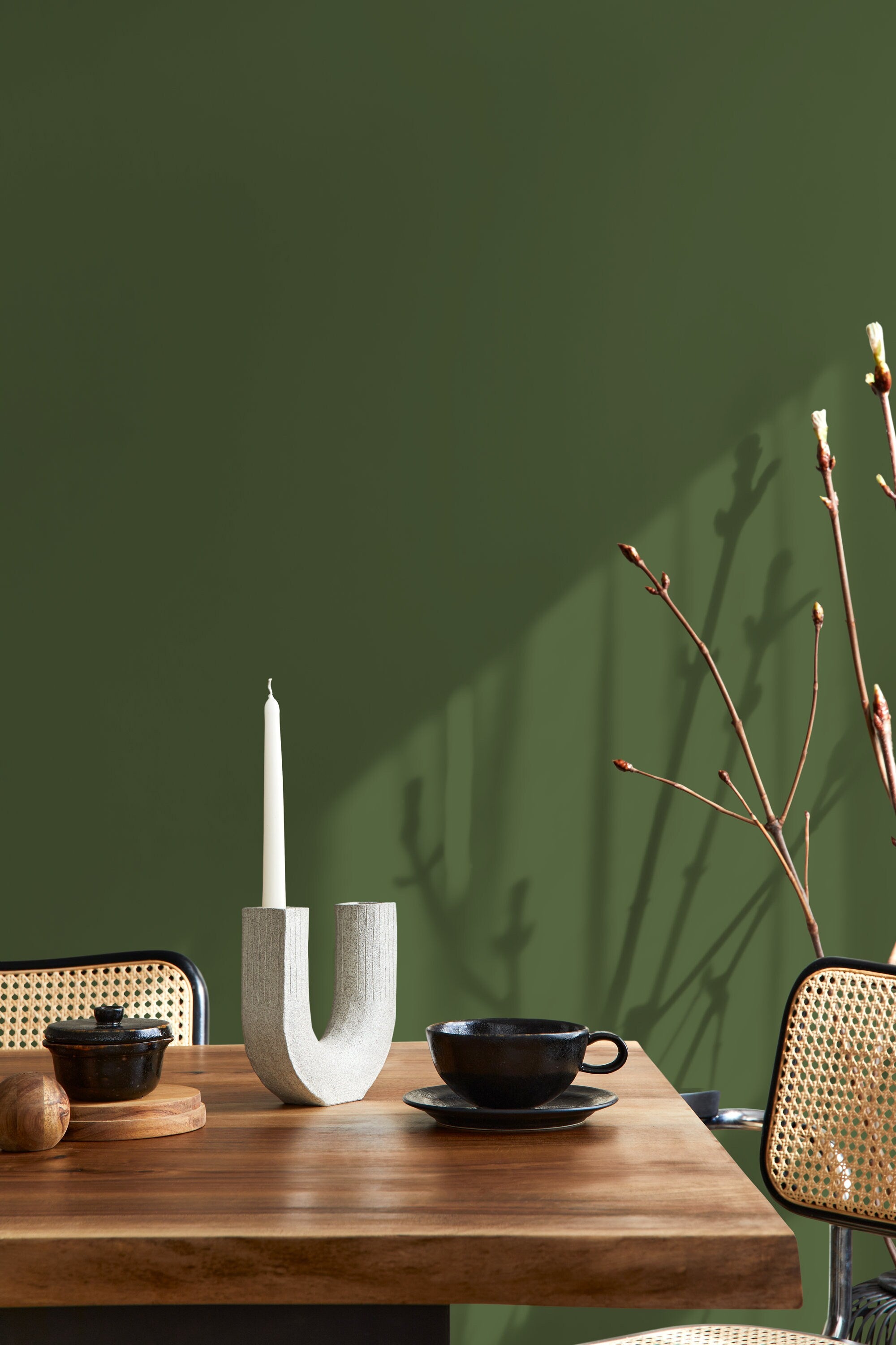 Solid Color Wallpaper In A Deep Olive Green - D437