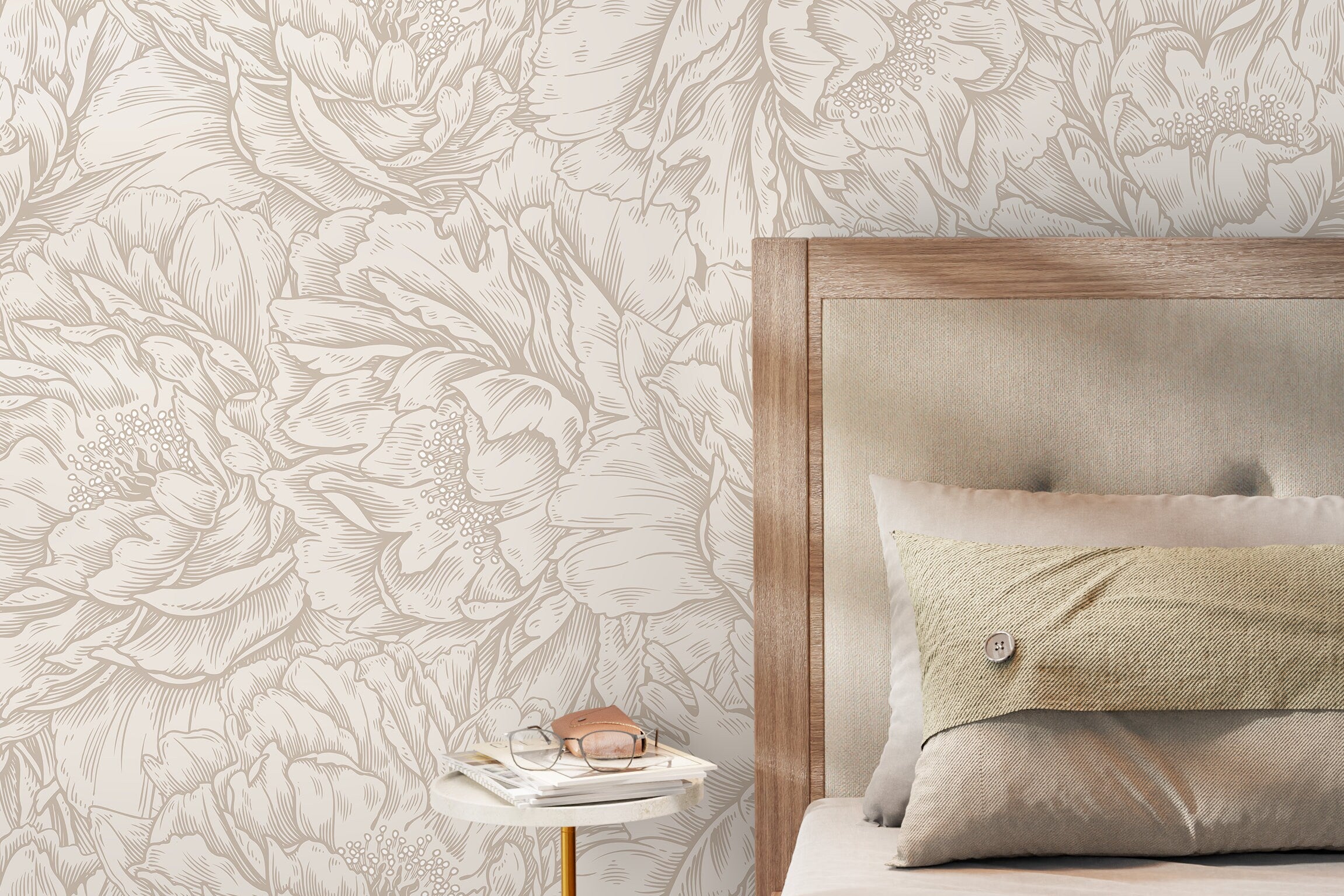 Floral Wallpaper With An Engraved Peony Motif In Beige And Cream - D520