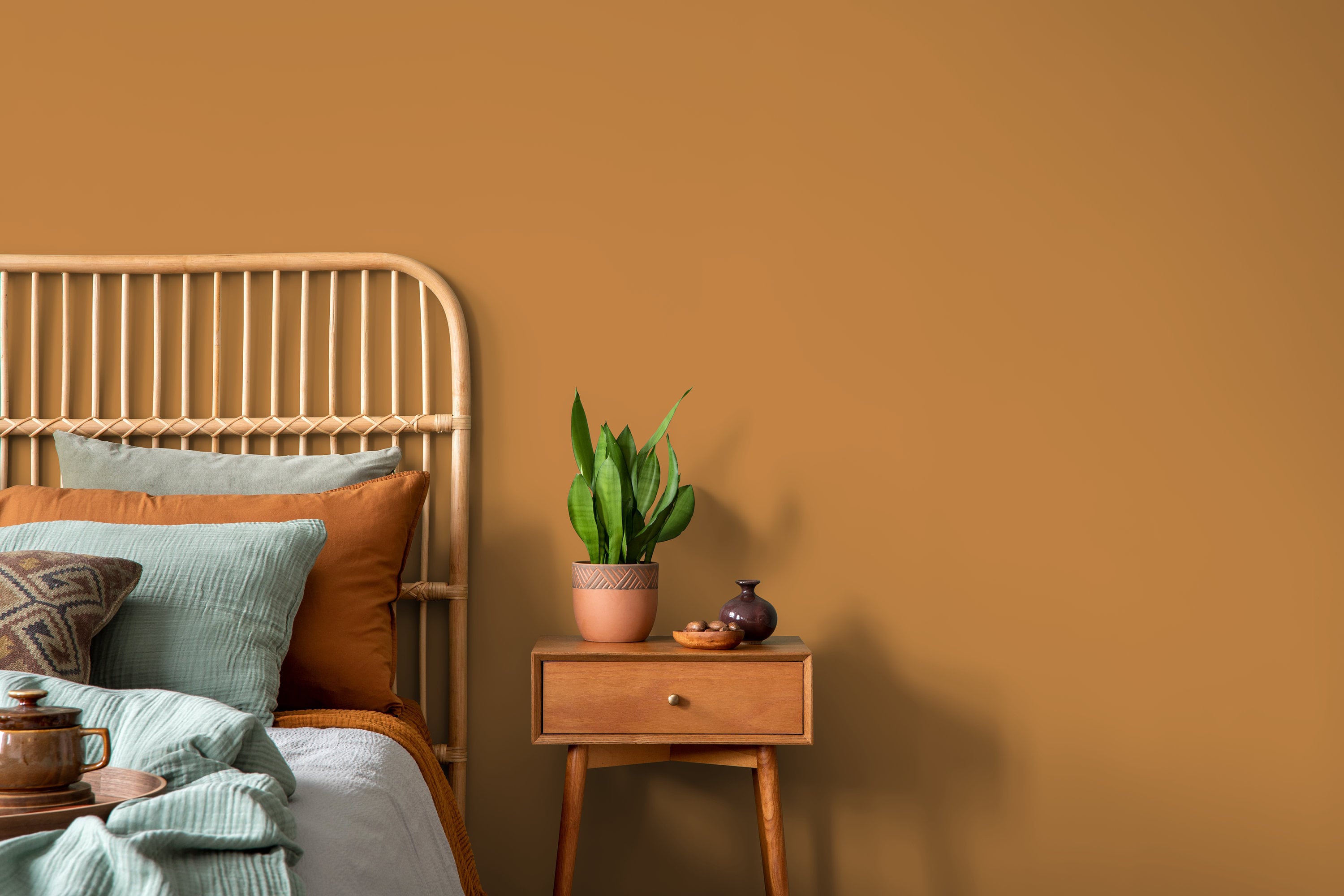 Textured Wallpaper With A Solid Color Design In Bronze - D460